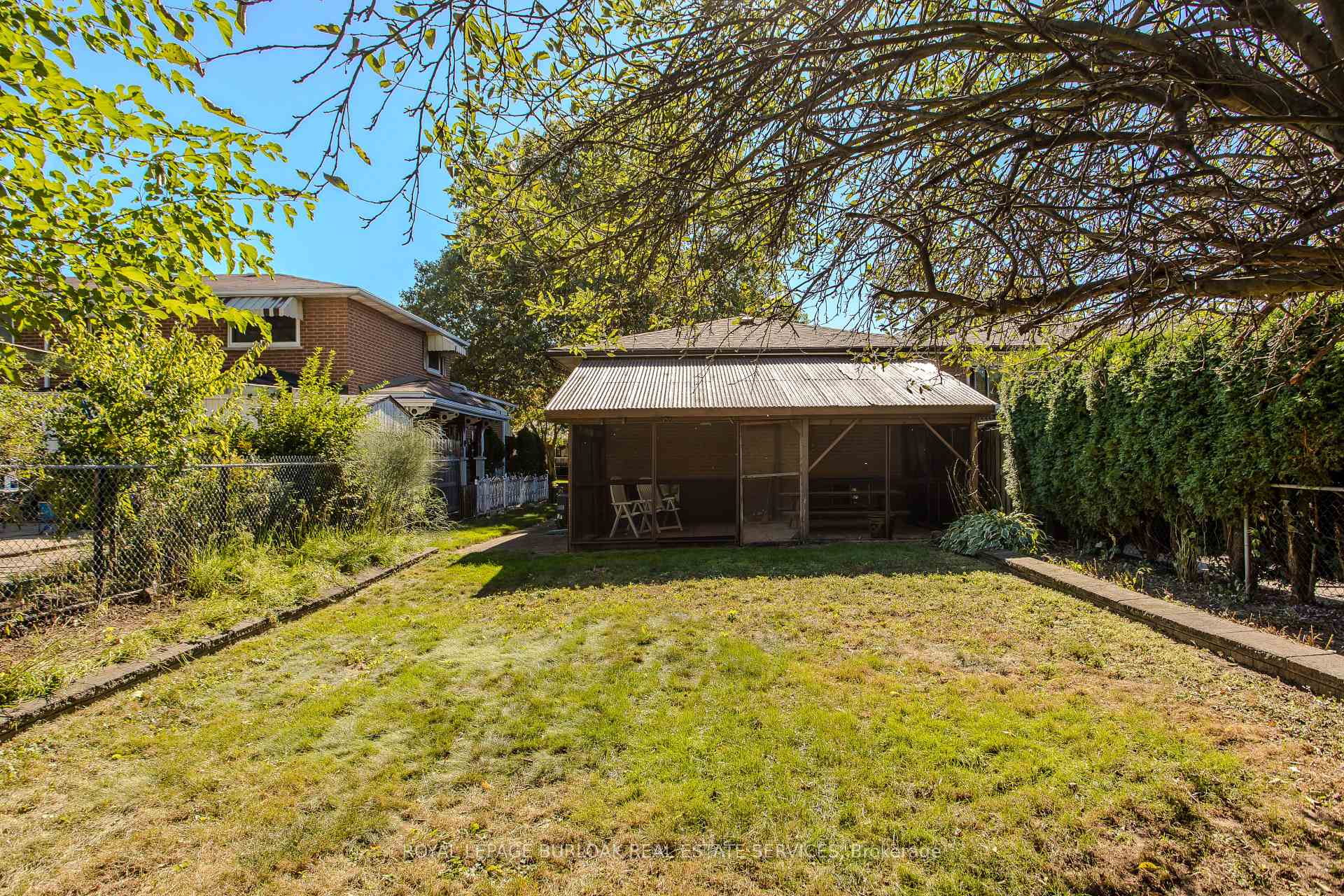 Photo 5 of 353 Enfield Road, Burlington, LaSalle — HOMEH