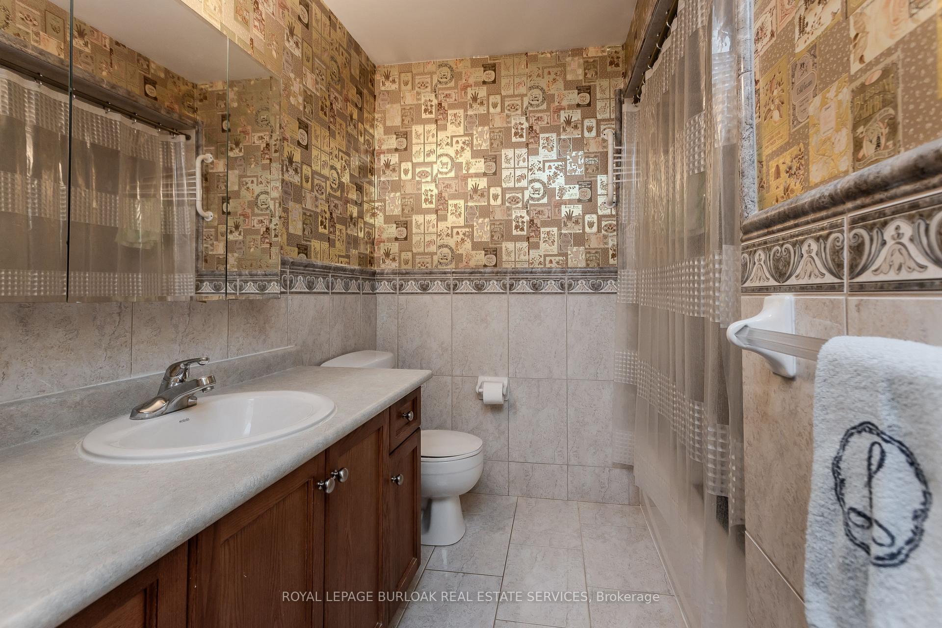 Photo 24 of 353 Enfield Road, Burlington, LaSalle — HOMEH