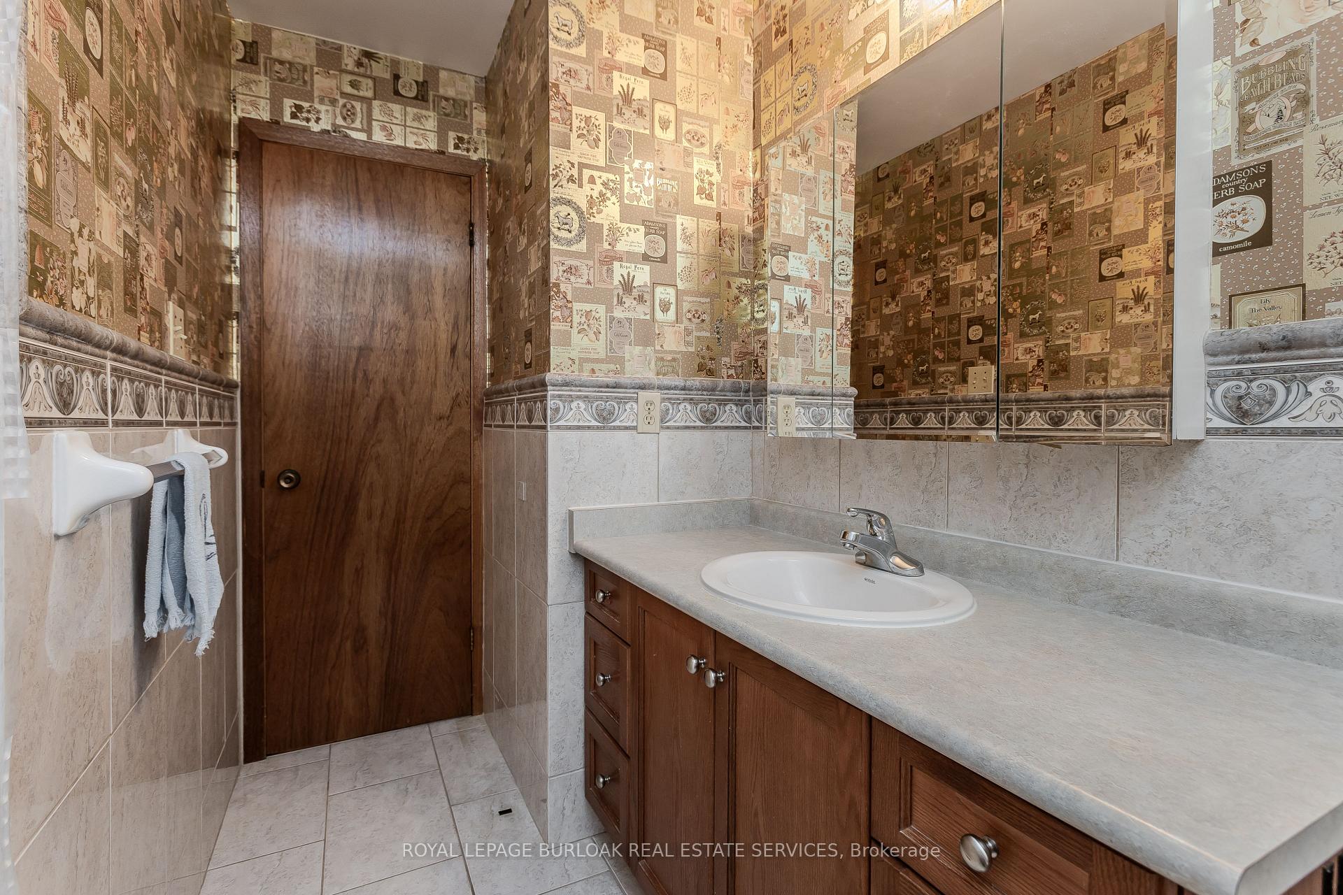 Photo 25 of 353 Enfield Road, Burlington, LaSalle — HOMEH