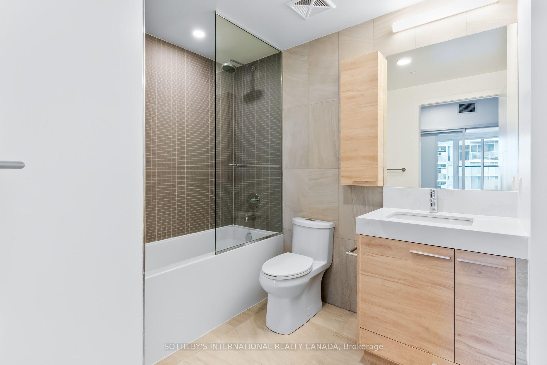 Photo 11 of Unit PH06, 200 Redpath Avenue, Toronto, Mount Pleasant East — HOMEH