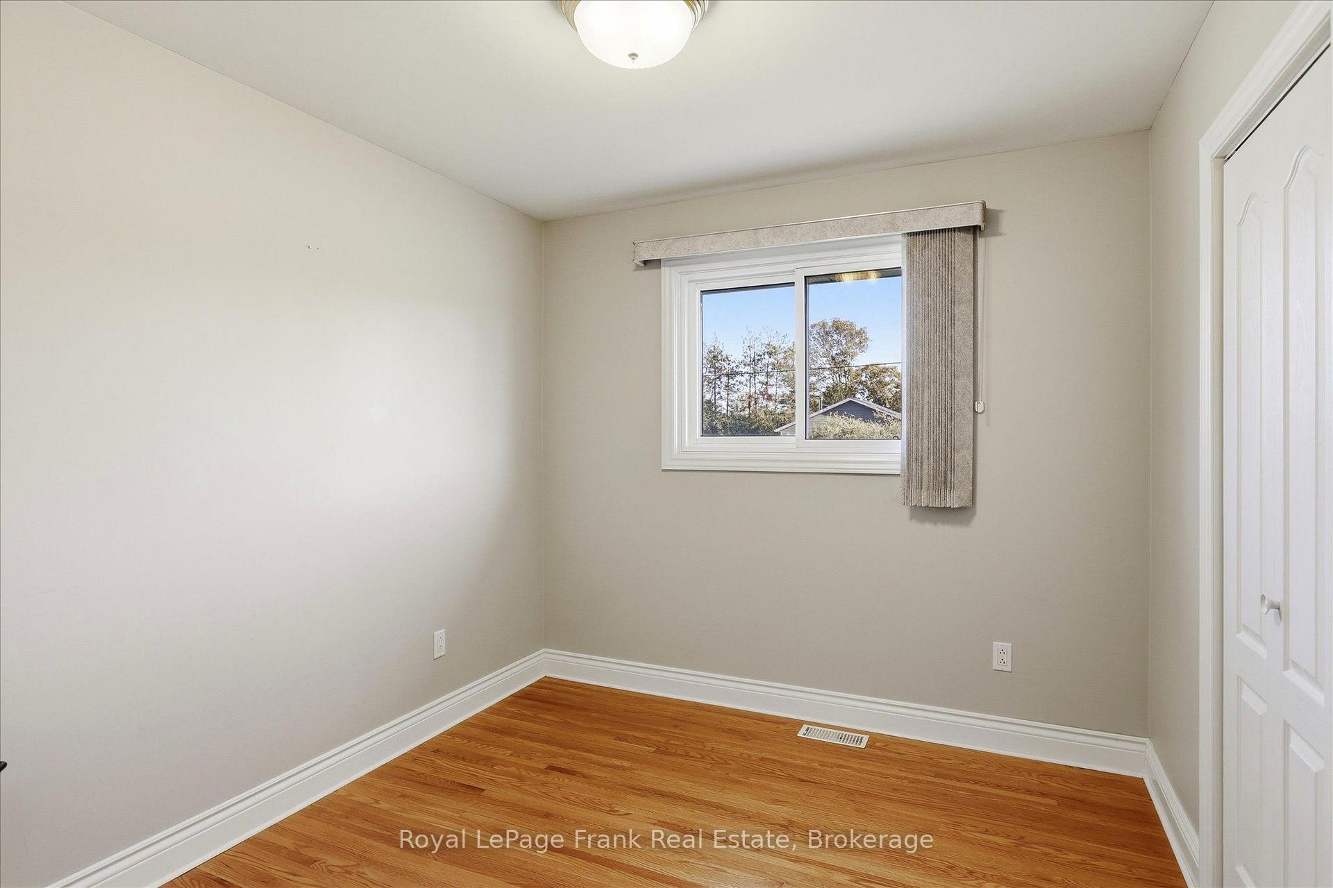 Photo 21 of 362 Simons Avenue, Peterborough, Northcrest Ward 5 — HOMEH