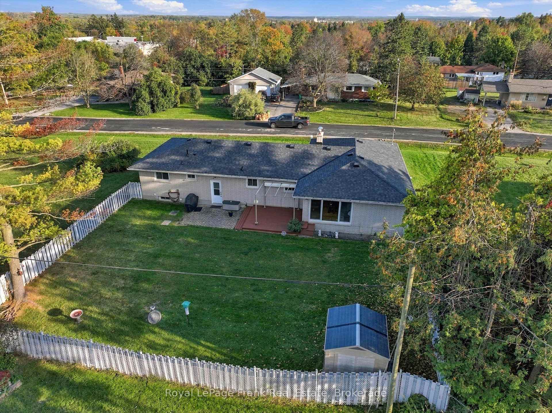 Photo 41 of 362 Simons Avenue, Peterborough, Northcrest Ward 5 — HOMEH