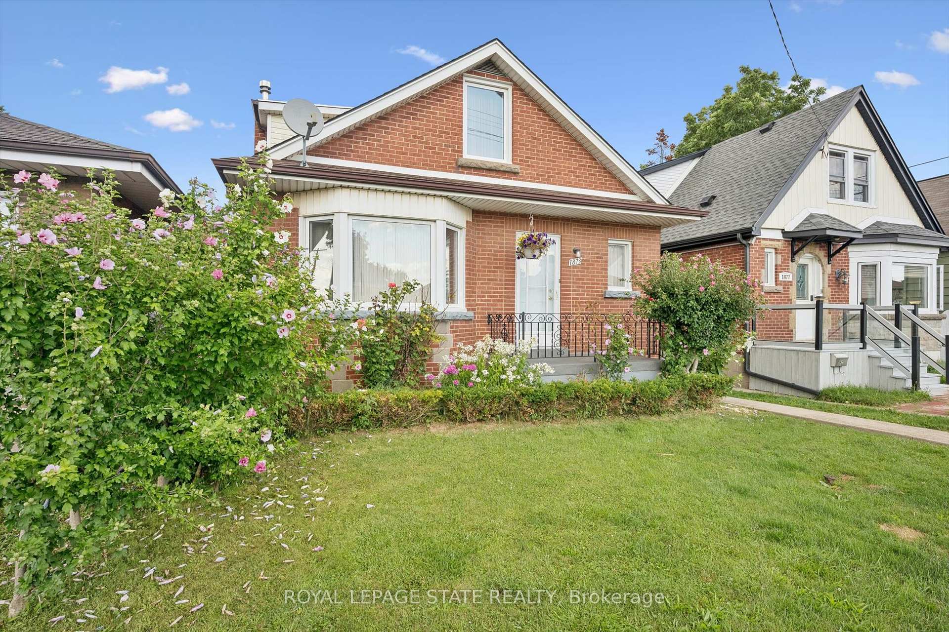 Photo 2 of 1873 Main Street E, Hamilton, McQuesten — HOMEH
