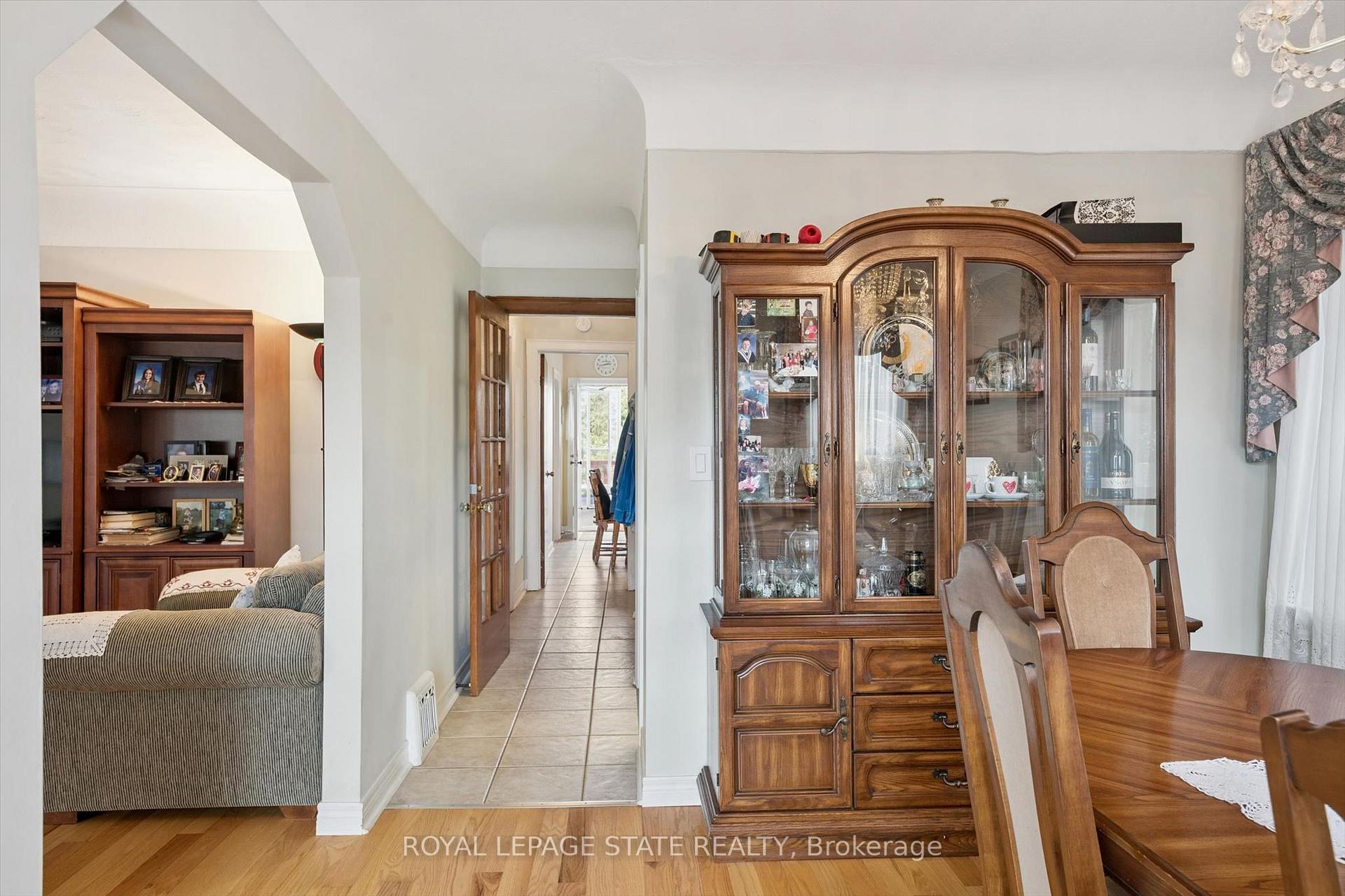 Photo 5 of 1873 Main Street E, Hamilton, McQuesten — HOMEH