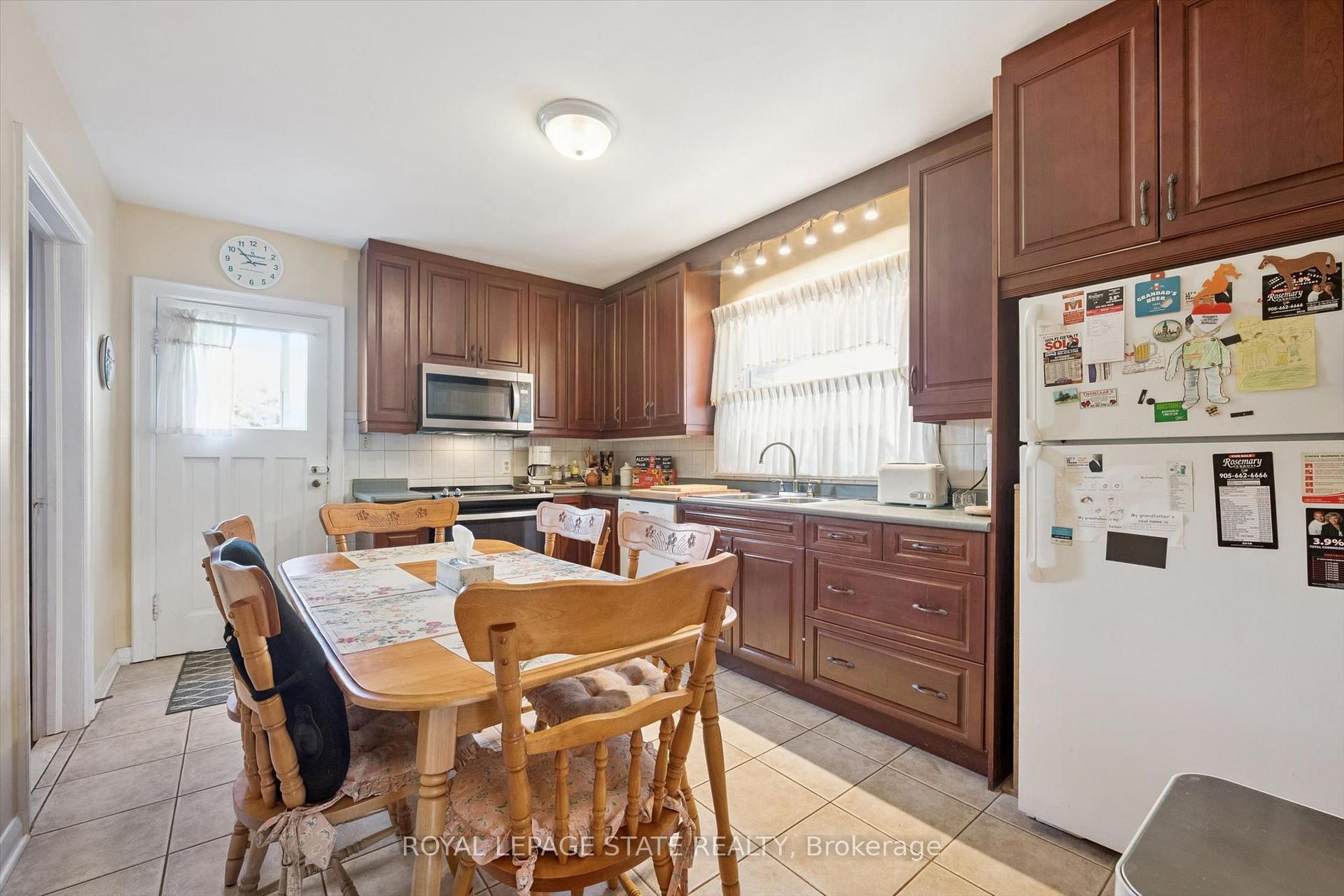 Photo 15 of 1873 Main Street E, Hamilton, McQuesten — HOMEH