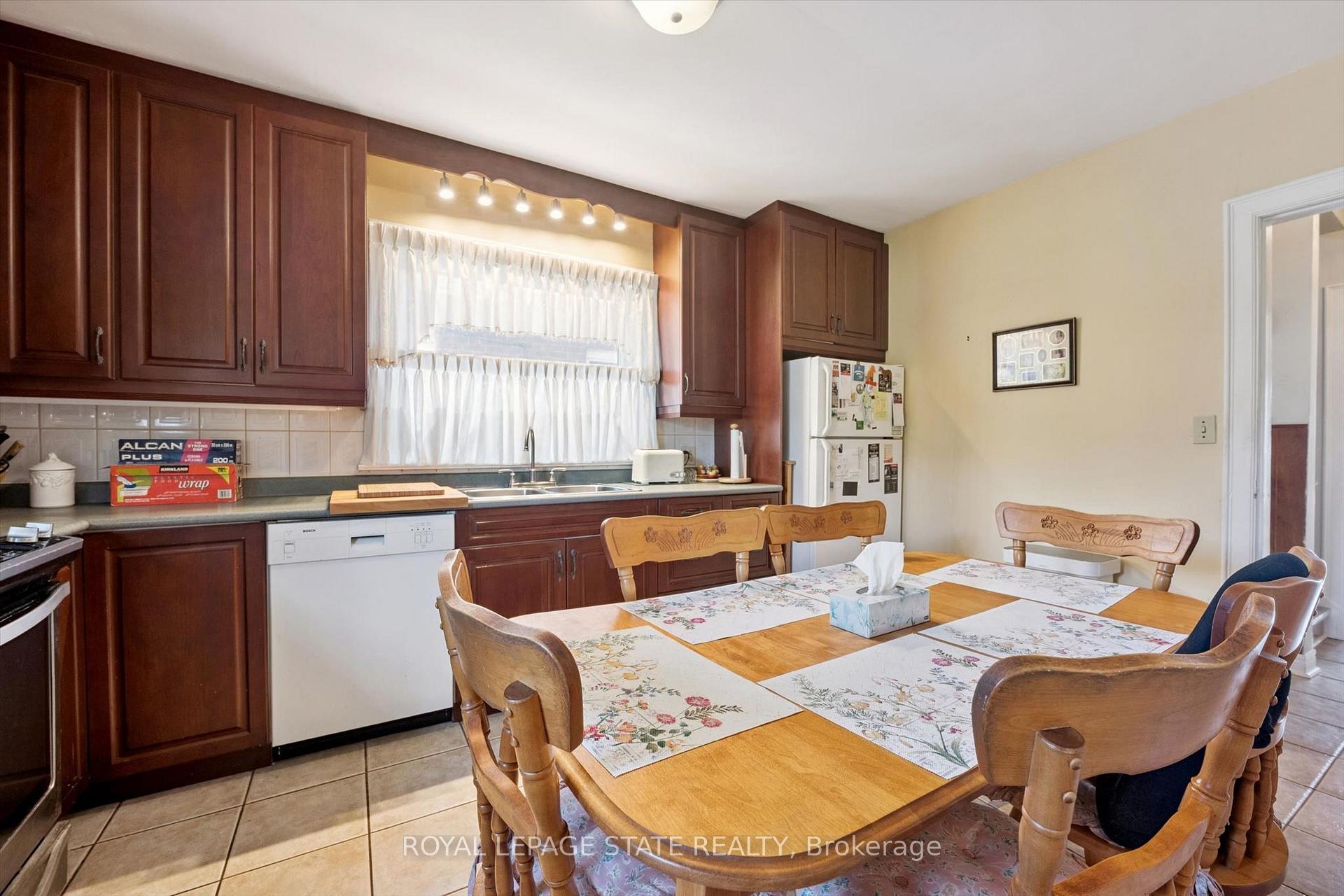 Photo 18 of 1873 Main Street E, Hamilton, McQuesten — HOMEH