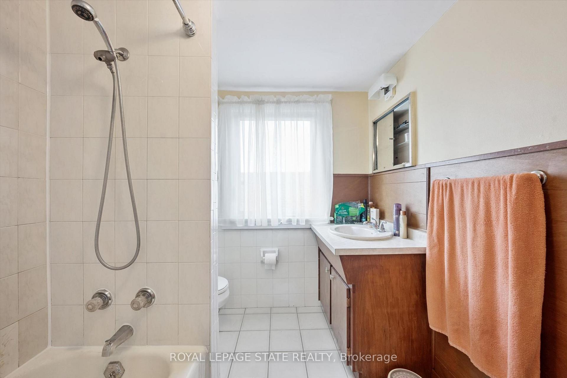 Photo 22 of 1873 Main Street E, Hamilton, McQuesten — HOMEH