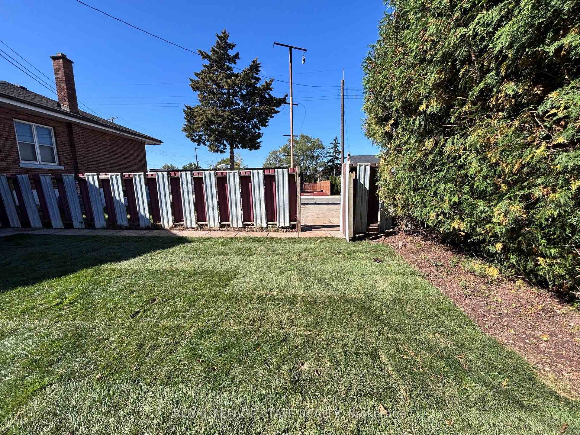 Photo 35 of 1873 Main Street E, Hamilton, McQuesten — HOMEH