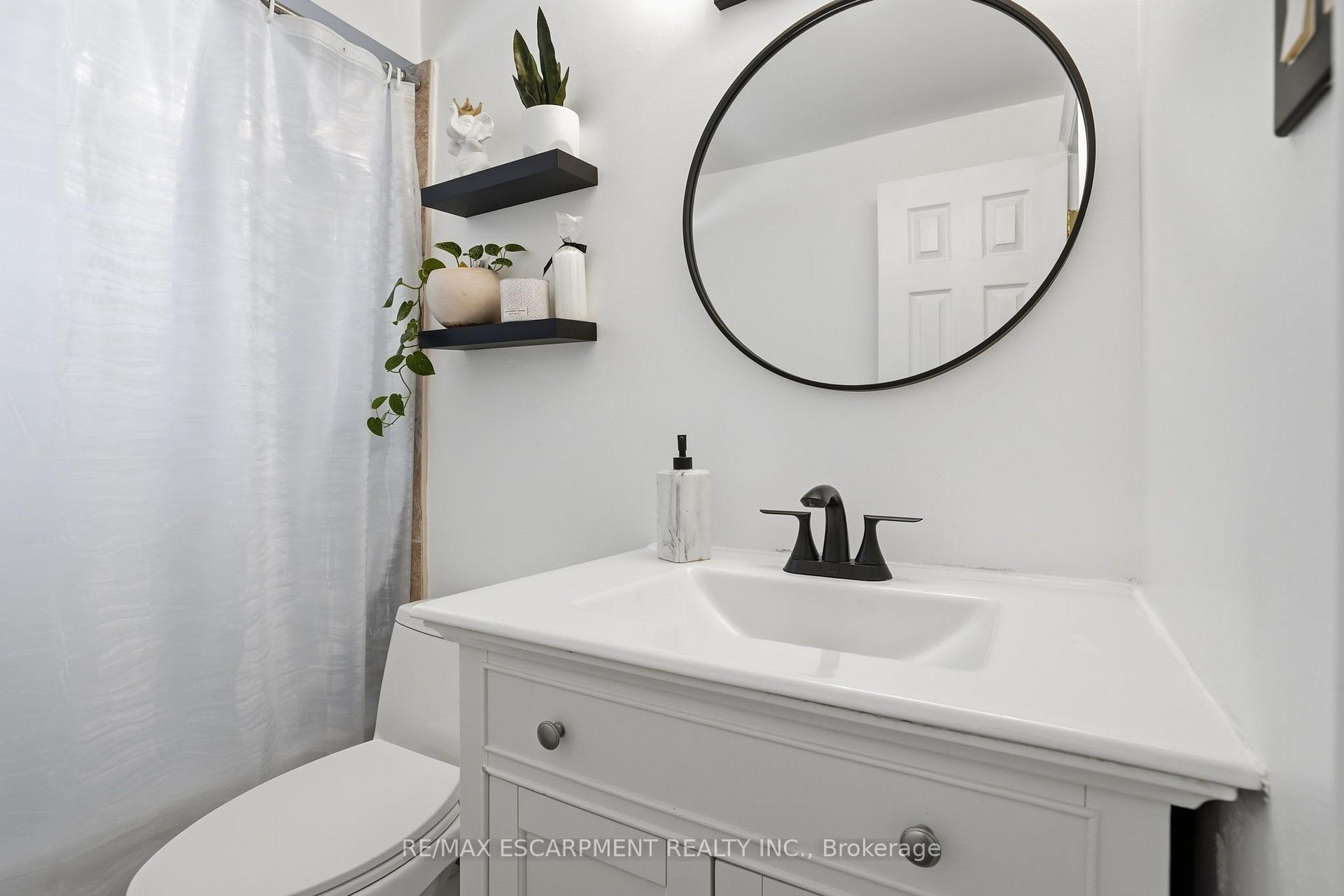 Photo 14 of 95 Chilton Drive, Hamilton, Stoney Creek Mountain — HOMEH