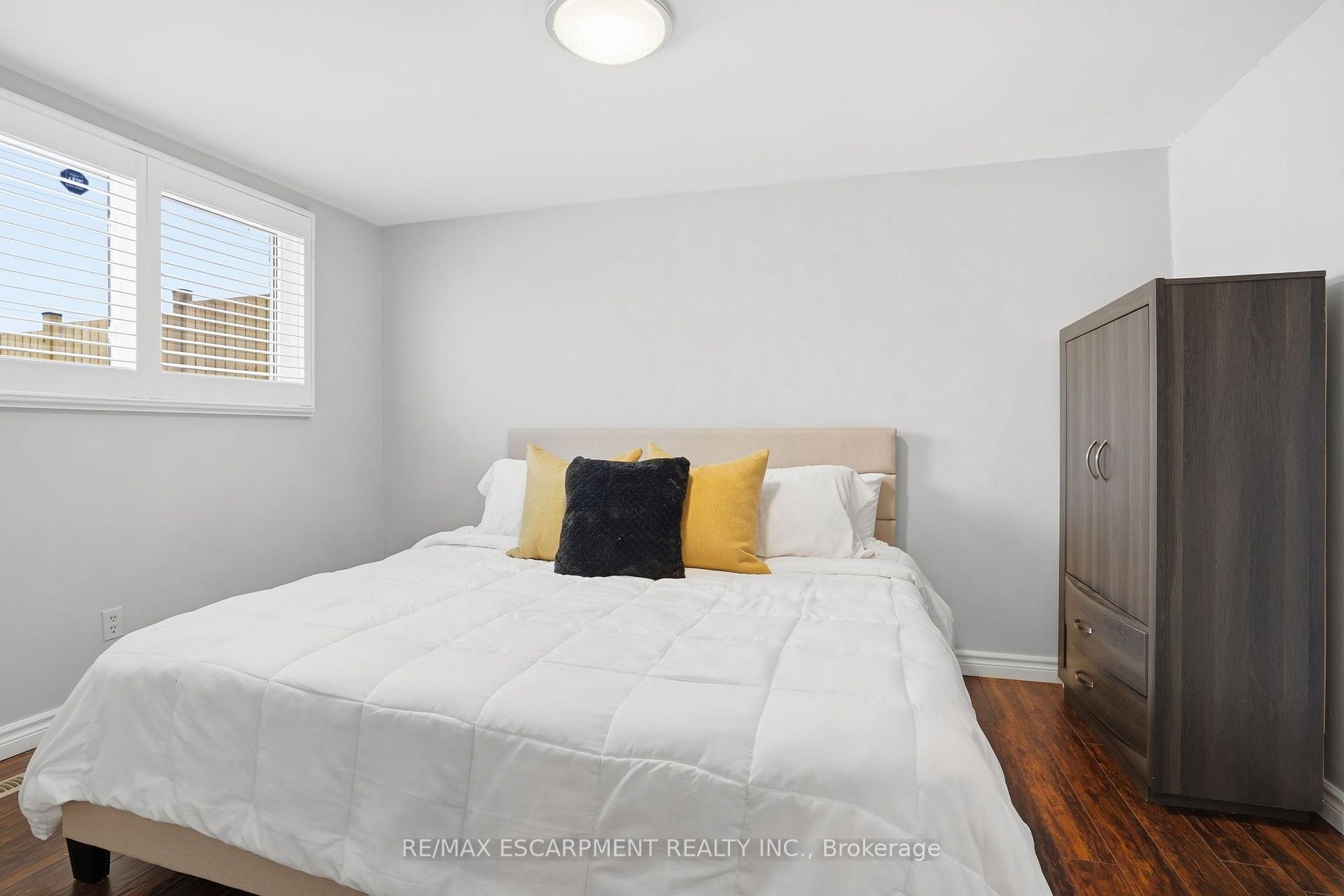 Photo 17 of 95 Chilton Drive, Hamilton, Stoney Creek Mountain — HOMEH