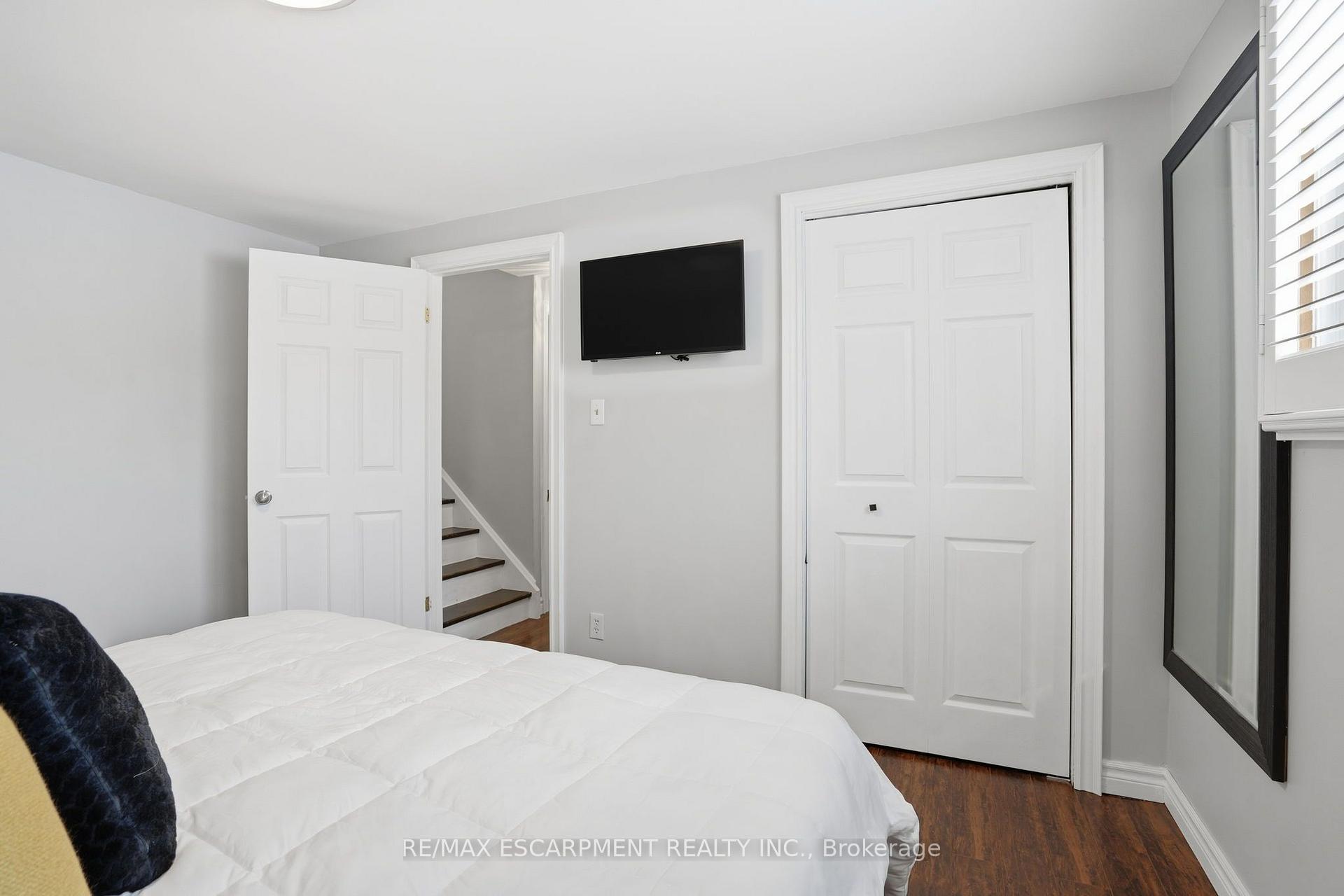 Photo 18 of 95 Chilton Drive, Hamilton, Stoney Creek Mountain — HOMEH