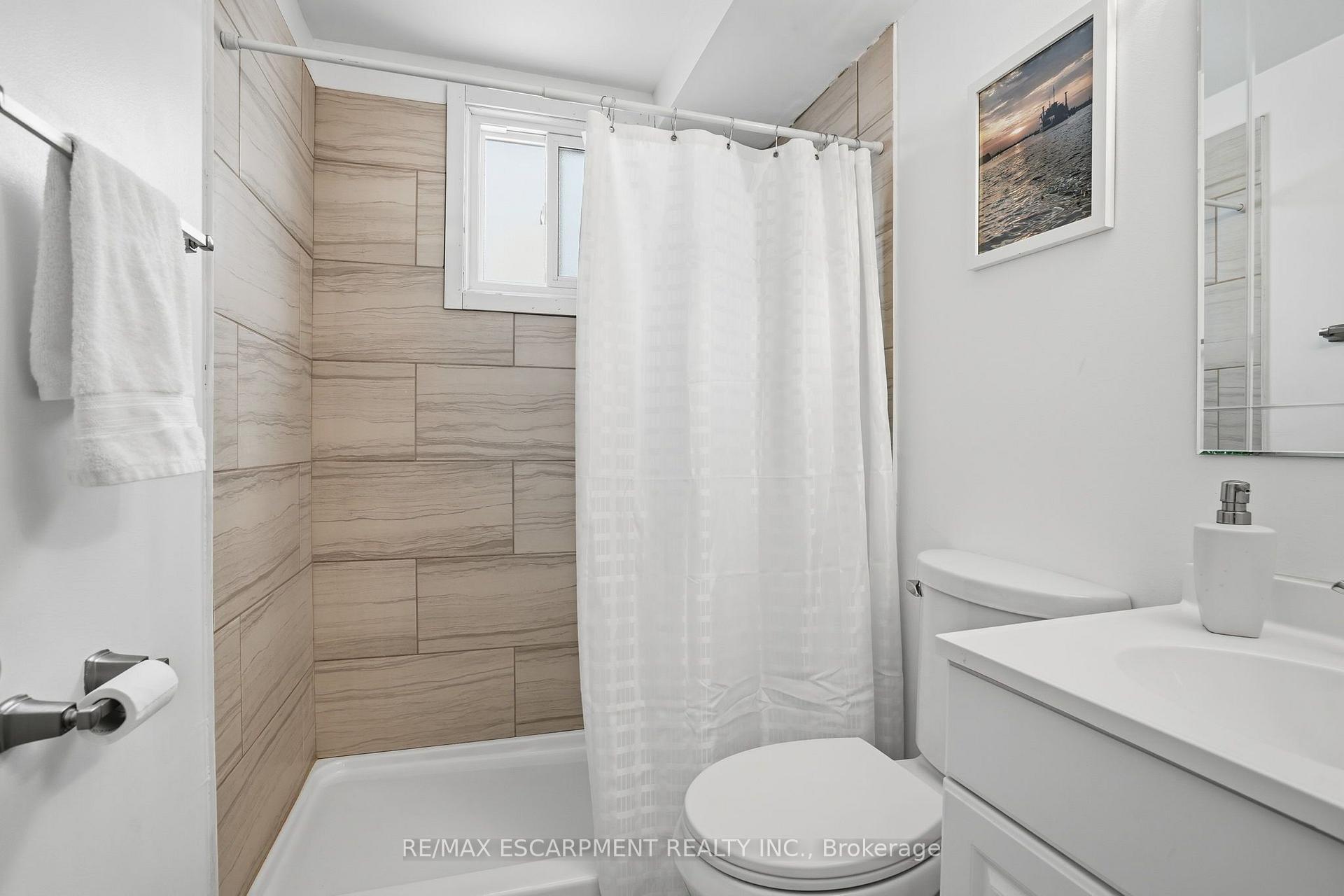 Photo 19 of 95 Chilton Drive, Hamilton, Stoney Creek Mountain — HOMEH