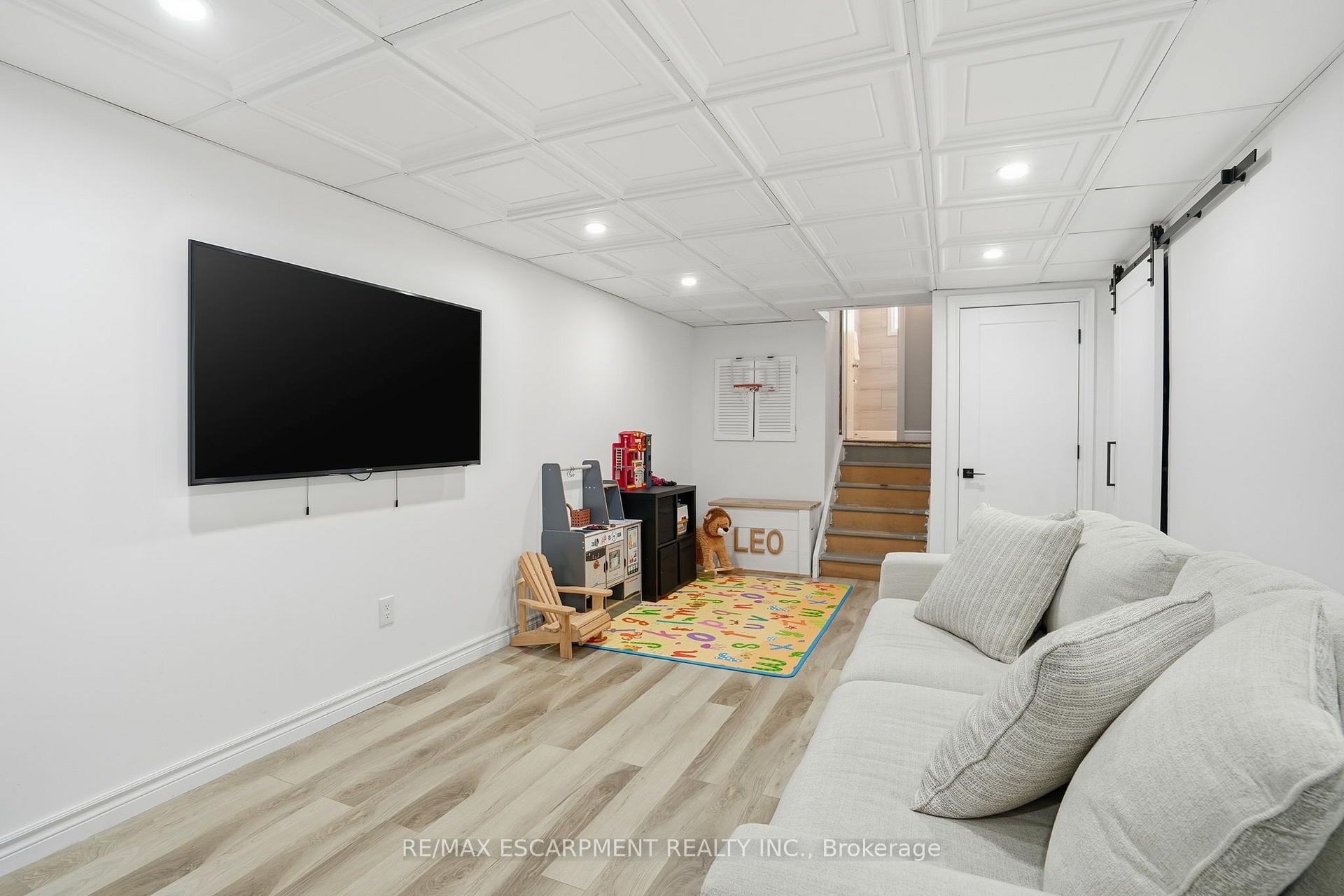 Photo 22 of 95 Chilton Drive, Hamilton, Stoney Creek Mountain — HOMEH