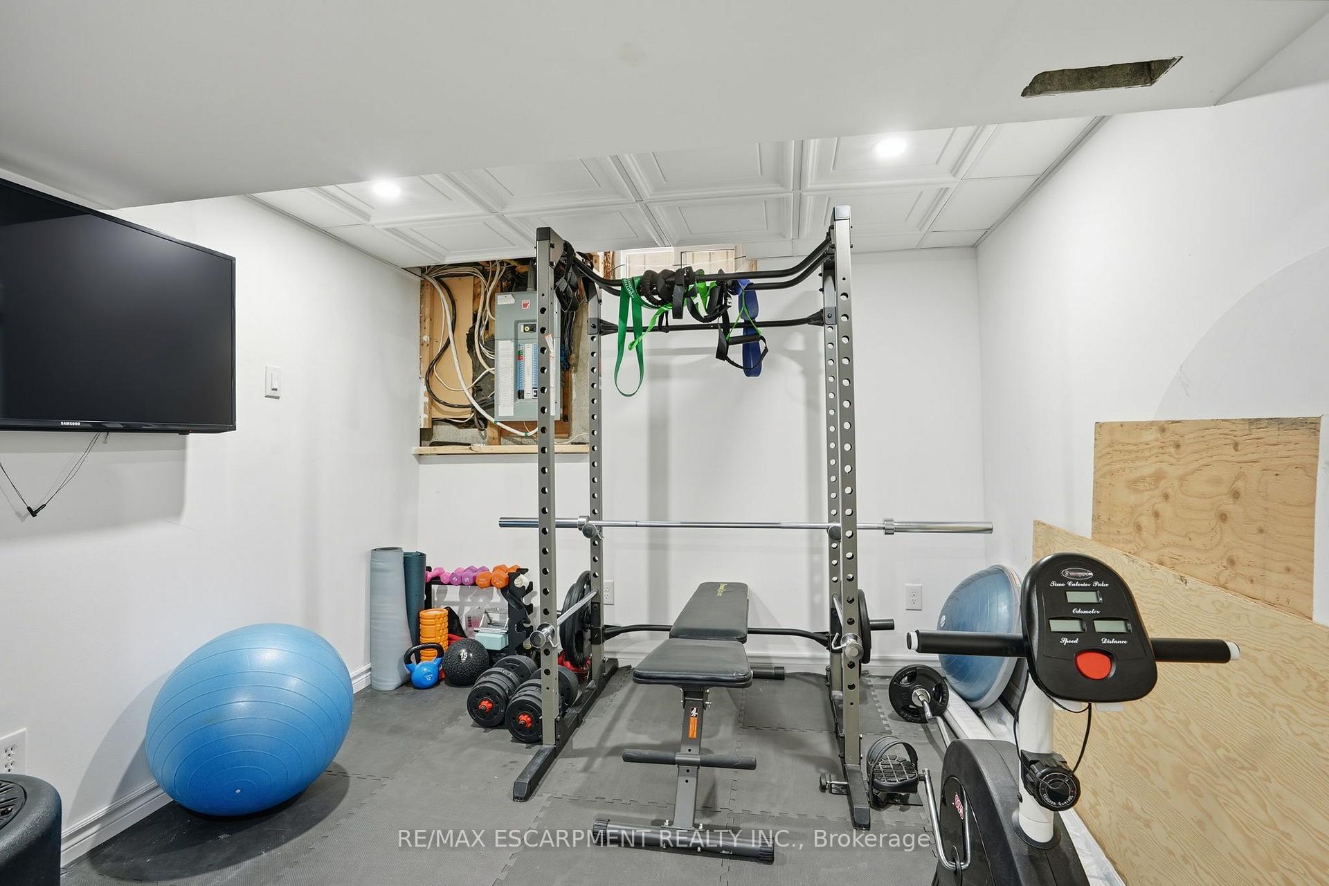 Photo 23 of 95 Chilton Drive, Hamilton, Stoney Creek Mountain — HOMEH