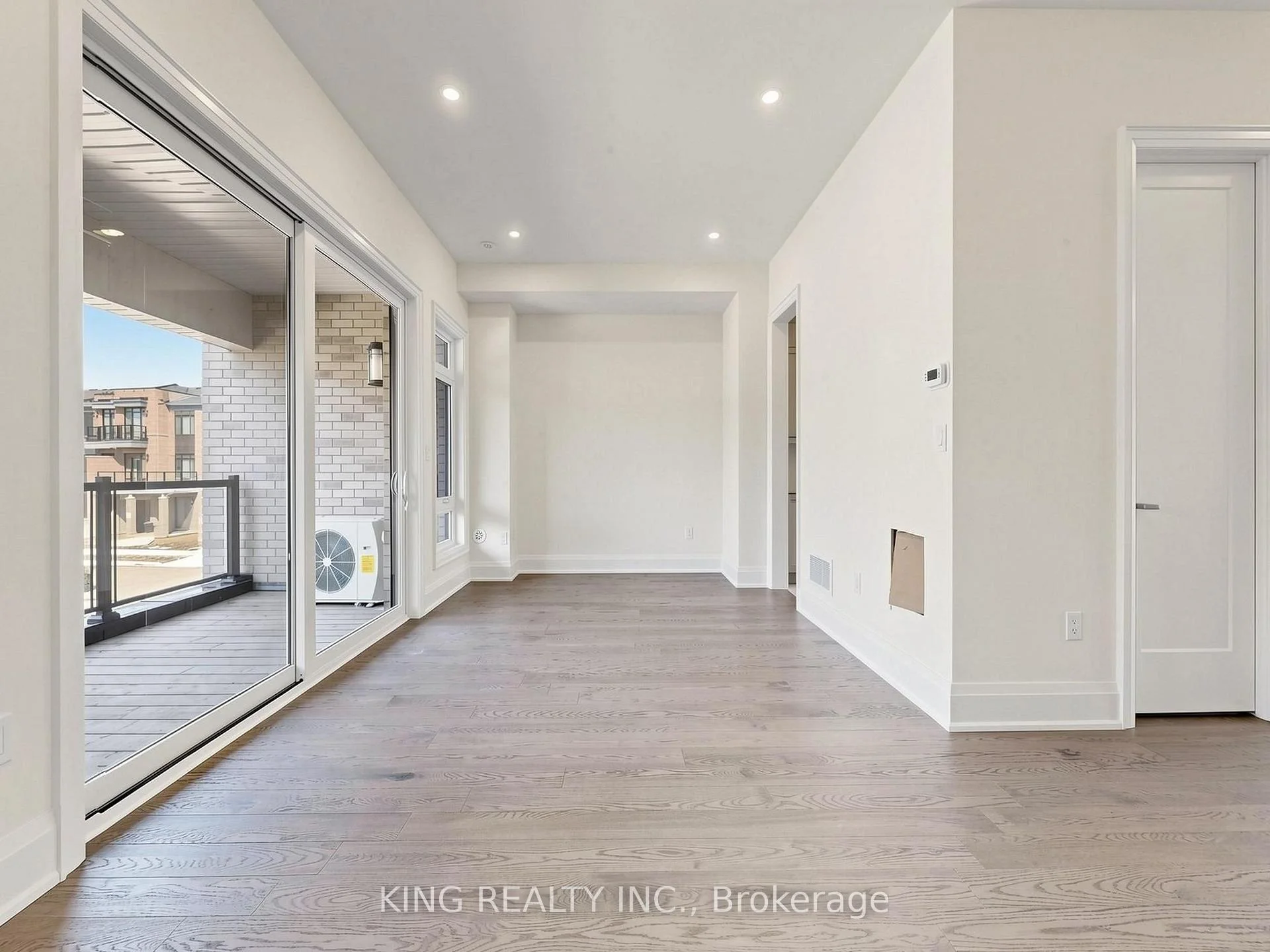 Photo 15 of 107 Jack Bowerbank Boulevard, Oakville, Glenorchy — HOMEH