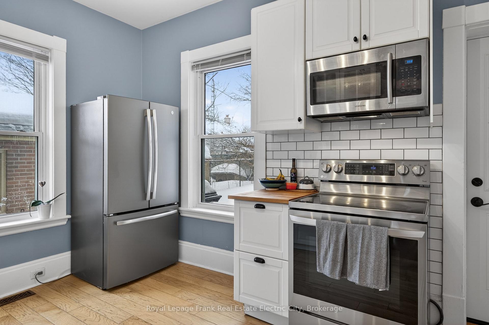 Photo 14 of 647 Bethune Street, Peterborough, Town Ward 3 — HOMEH