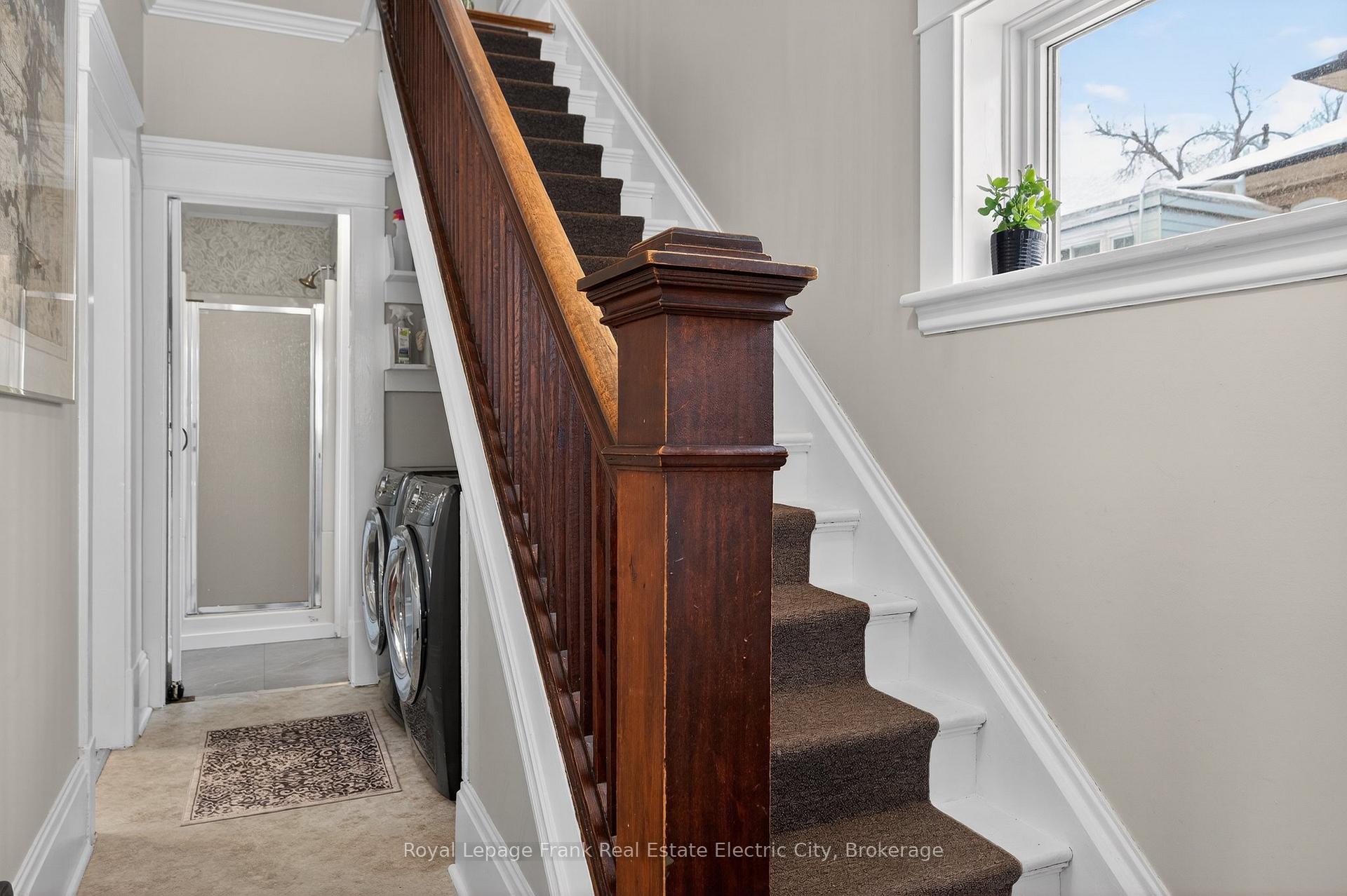 Photo 19 of 647 Bethune Street, Peterborough, Town Ward 3 — HOMEH