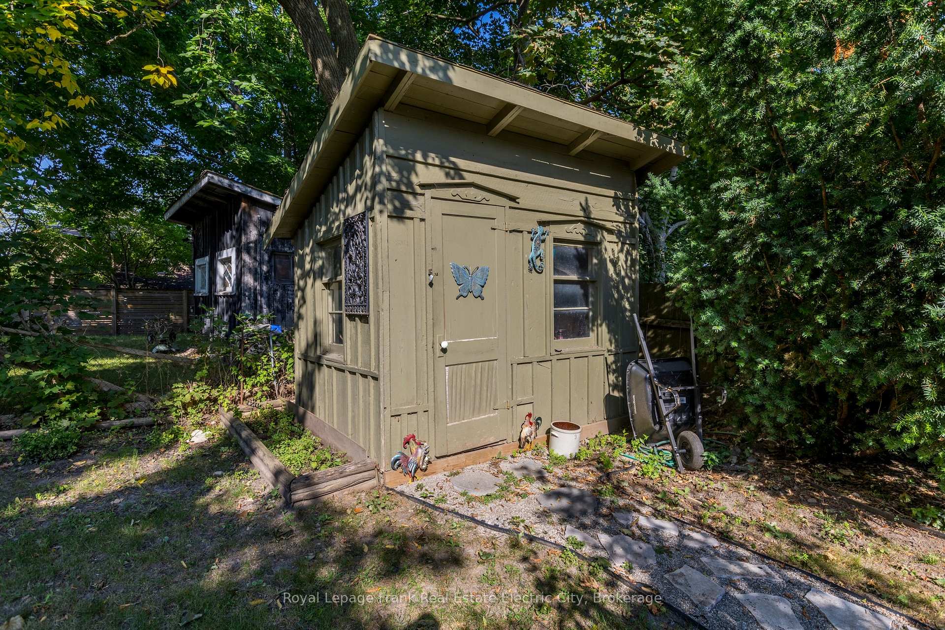 Photo 42 of 647 Bethune Street, Peterborough, Town Ward 3 — HOMEH