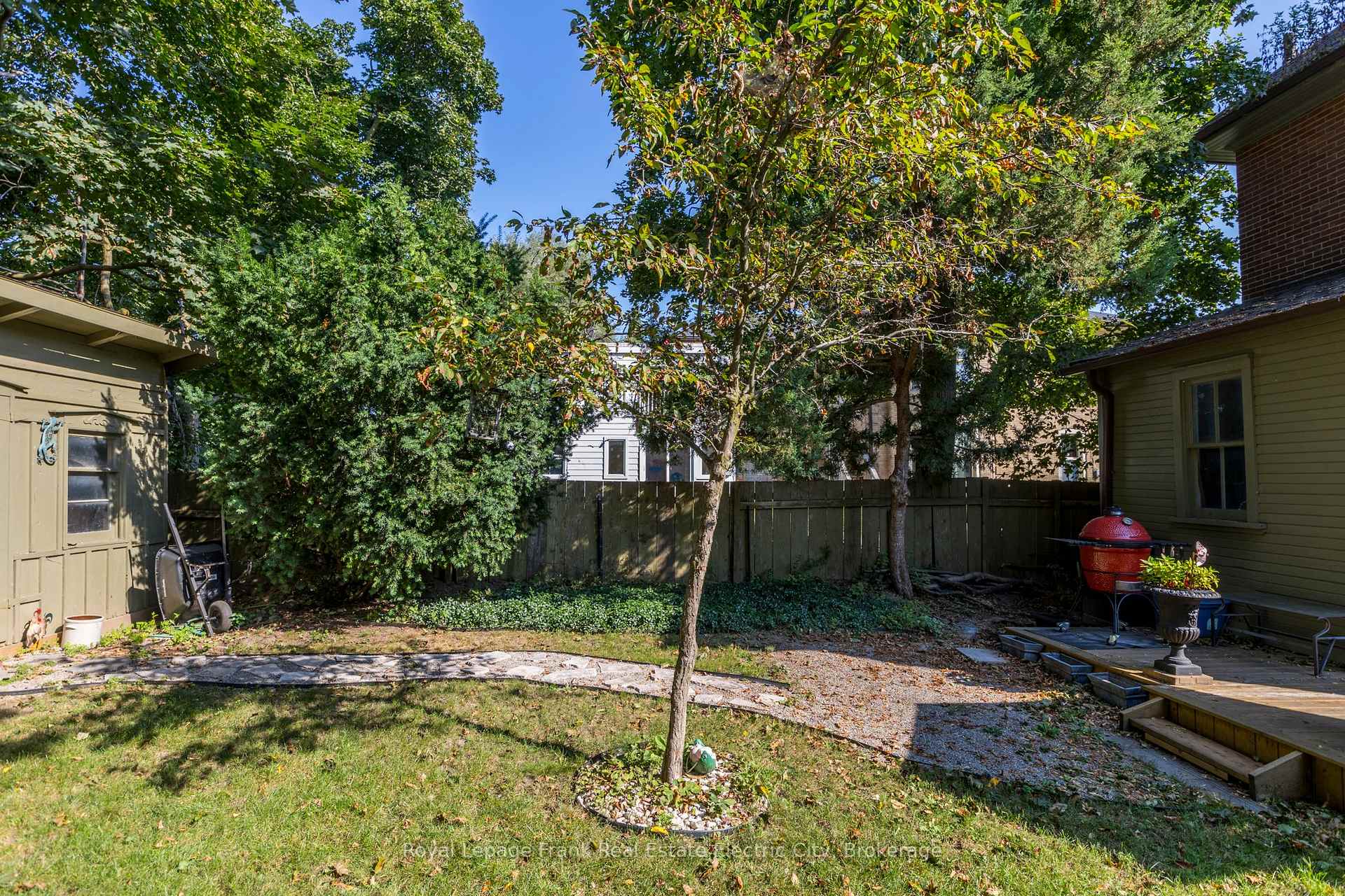 Photo 45 of 647 Bethune Street, Peterborough, Town Ward 3 — HOMEH