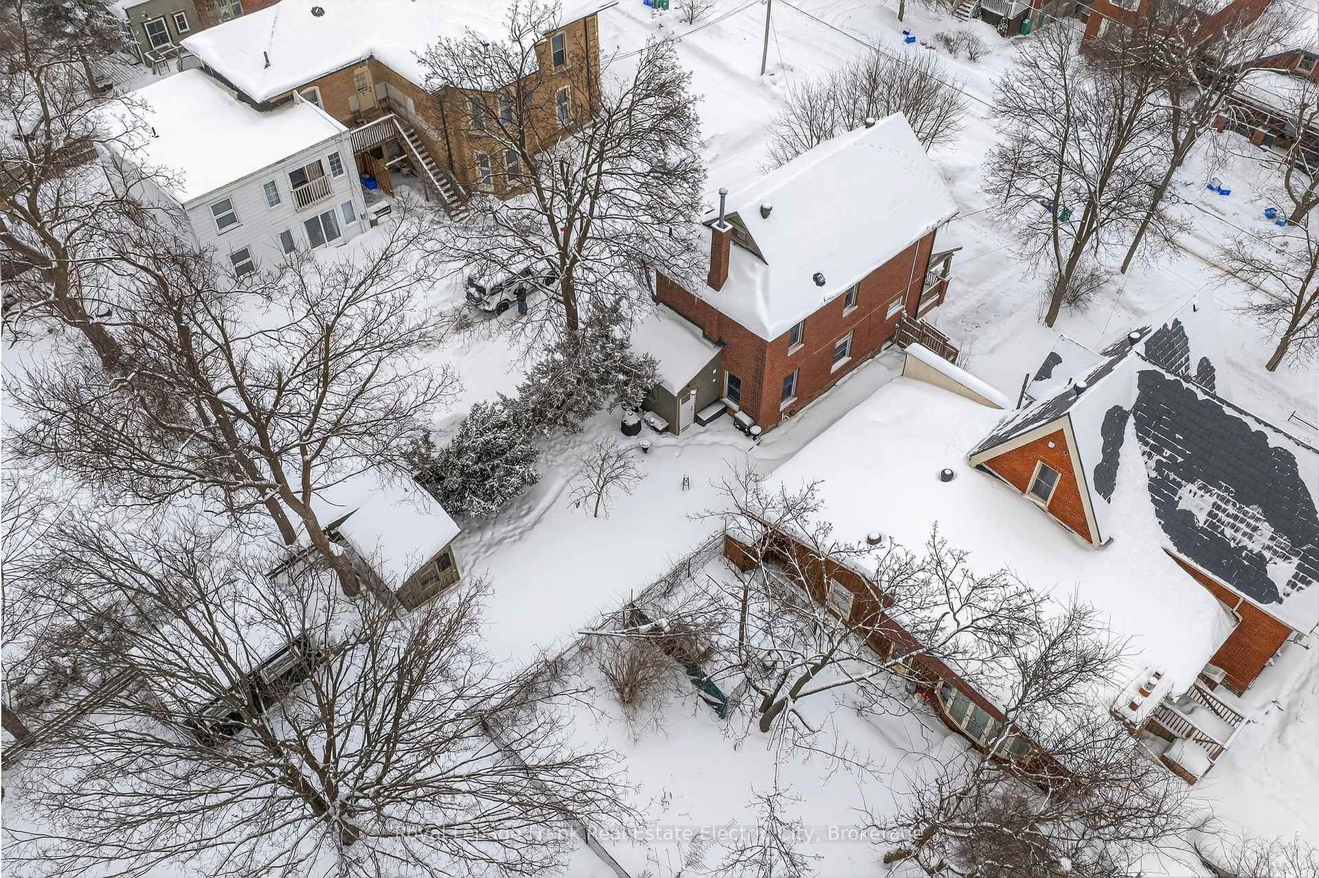 Photo 47 of 647 Bethune Street, Peterborough, Town Ward 3 — HOMEH