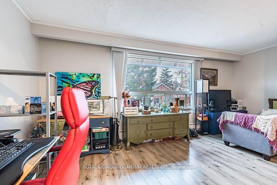 Photo 5 of Unit UPPER APT #2, 314 Lakeshore Road E, Mississauga, Port Credit — HOMEH