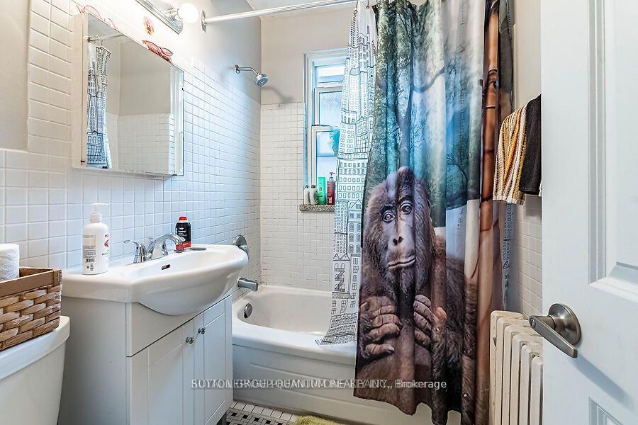 Photo 9 of Unit UPPER APT #2, 314 Lakeshore Road E, Mississauga, Port Credit — HOMEH