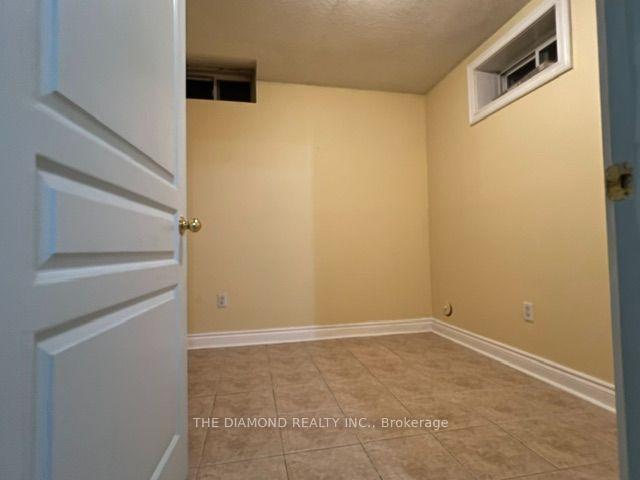 Photo 6 of Unit Basement, 249 Peak Point Boulevard, Vaughan, Rural Vaughan — HOMEH