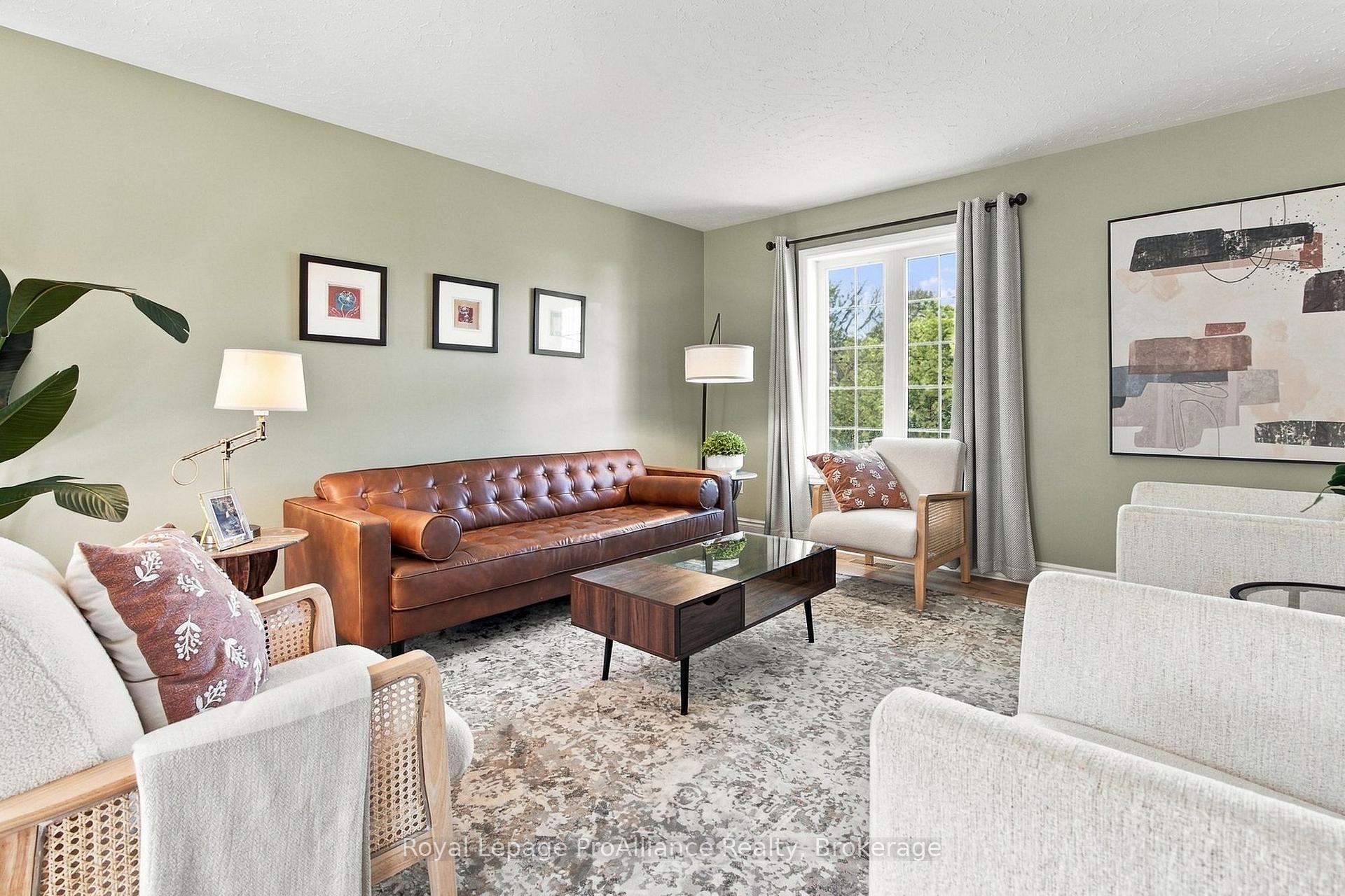 Photo 8 of 176 Ashley Street, Belleville, Thurlow Ward — HOMEH