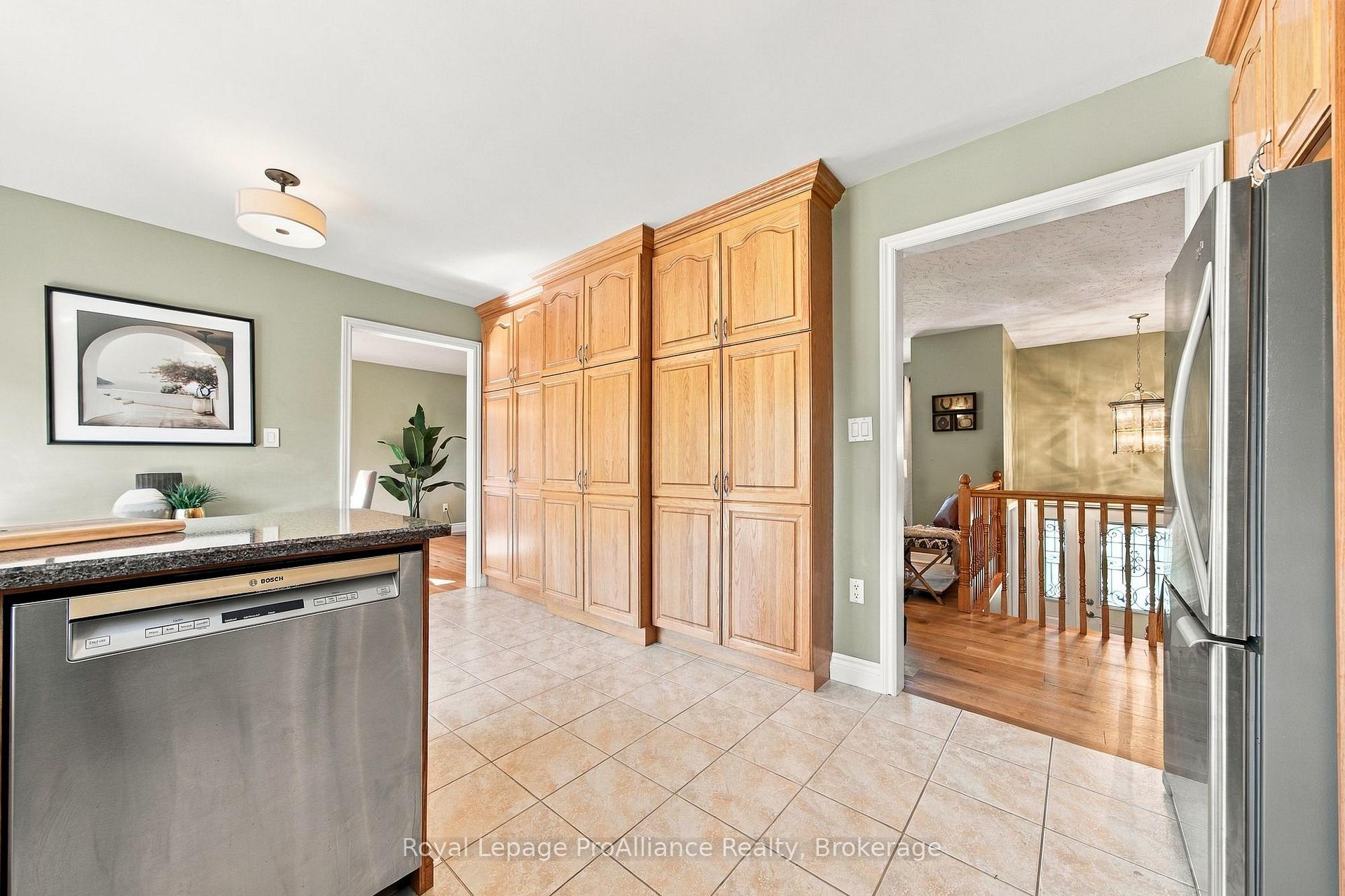 Photo 11 of 176 Ashley Street, Belleville, Thurlow Ward — HOMEH