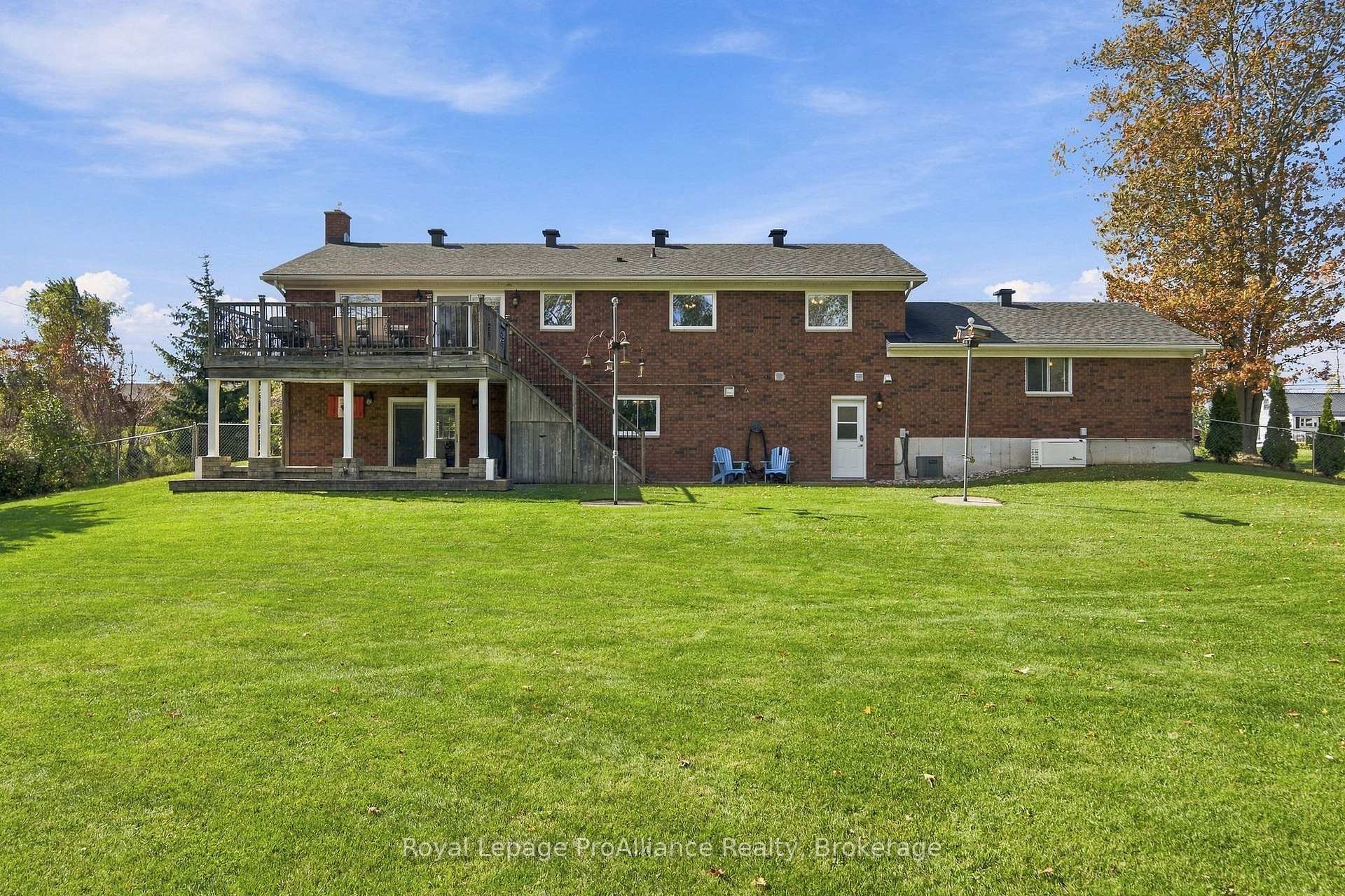 Photo 36 of 176 Ashley Street, Belleville, Thurlow Ward — HOMEH