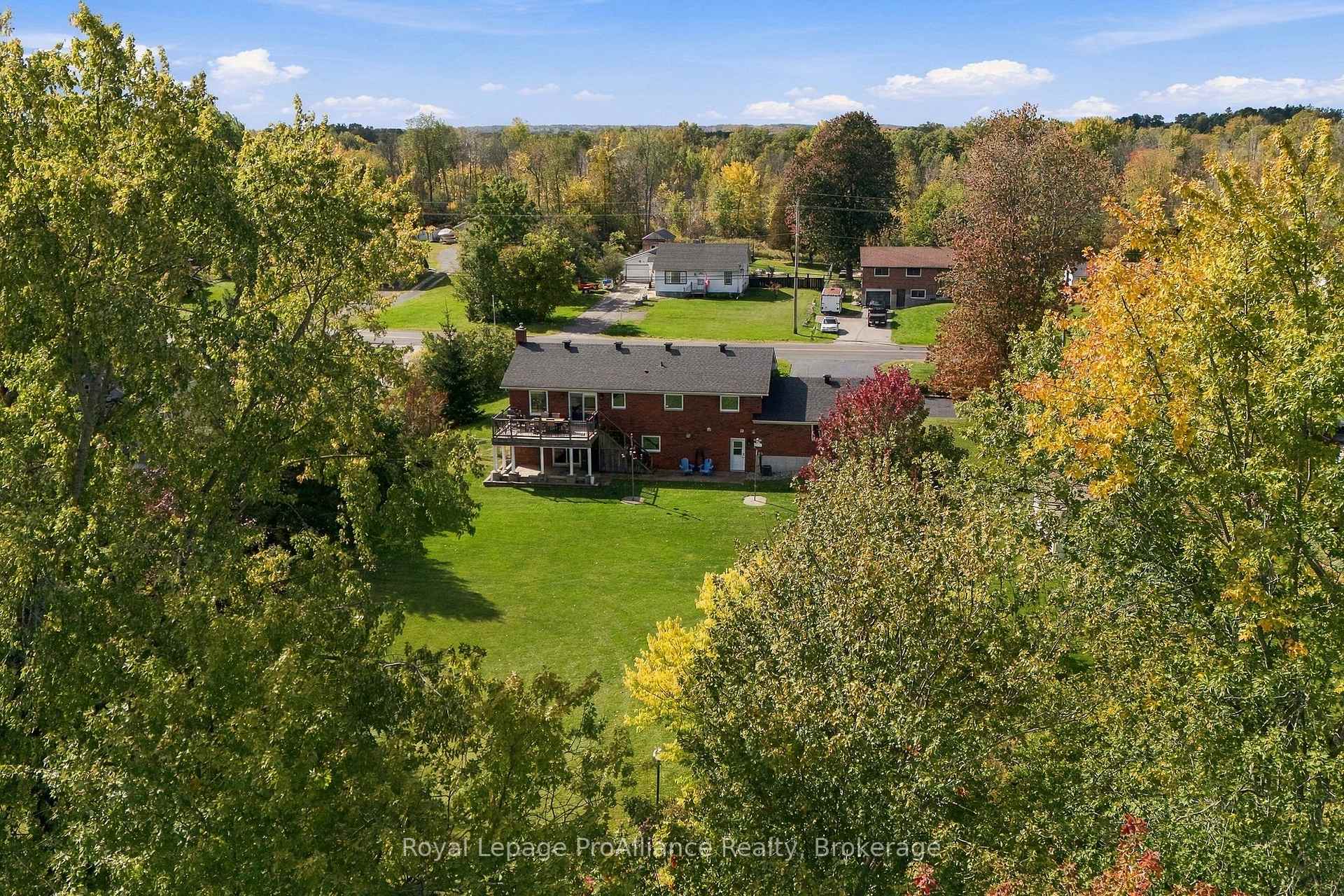 Photo 44 of 176 Ashley Street, Belleville, Thurlow Ward — HOMEH