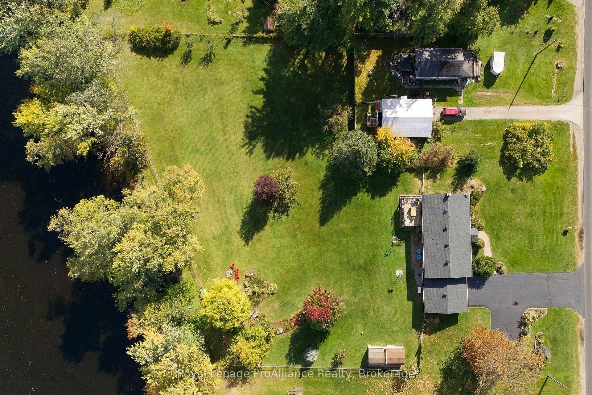 Photo 48 of 176 Ashley Street, Belleville, Thurlow Ward — HOMEH