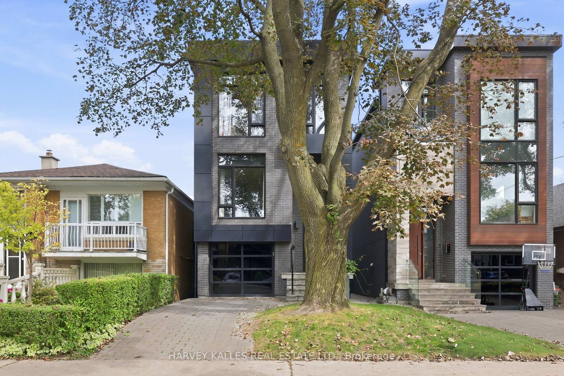 Photo 2 of 57 Roseneath Gardens, Toronto, Oakwood Village — HOMEH
