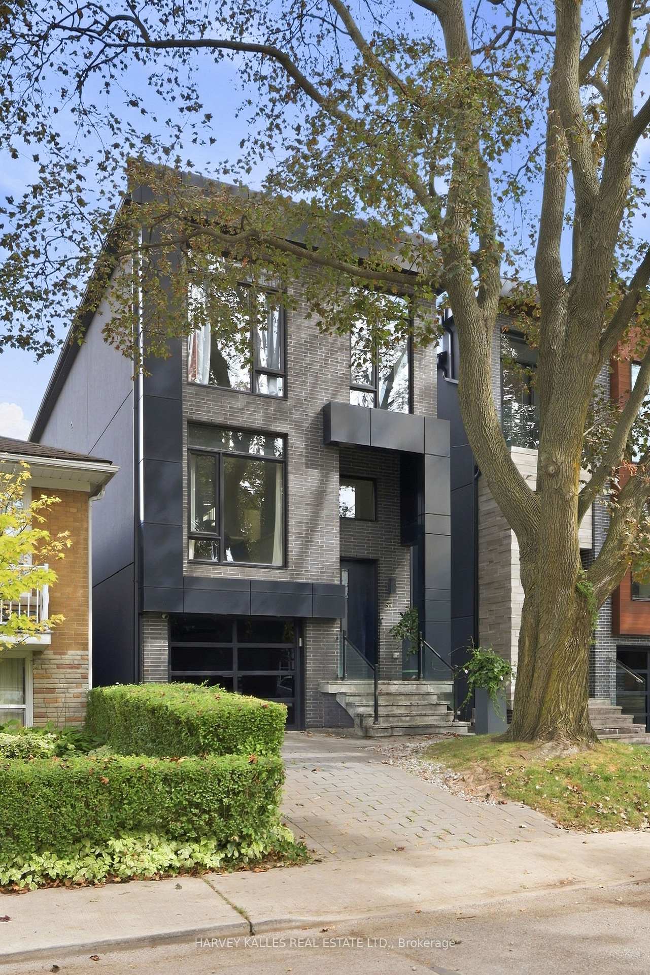 Photo 3 of 57 Roseneath Gardens, Toronto, Oakwood Village — HOMEH