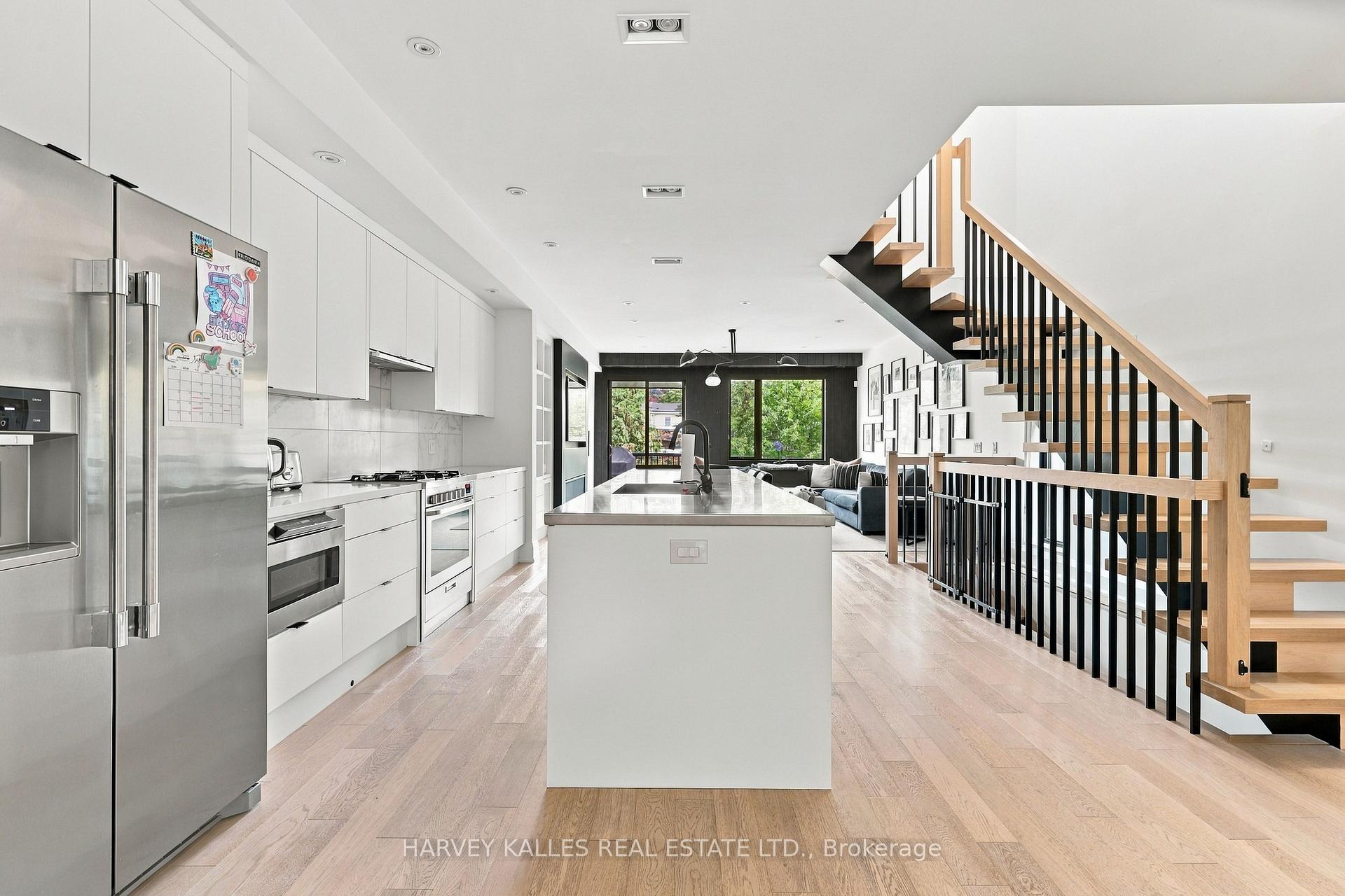 Photo 9 of 57 Roseneath Gardens, Toronto, Oakwood Village — HOMEH