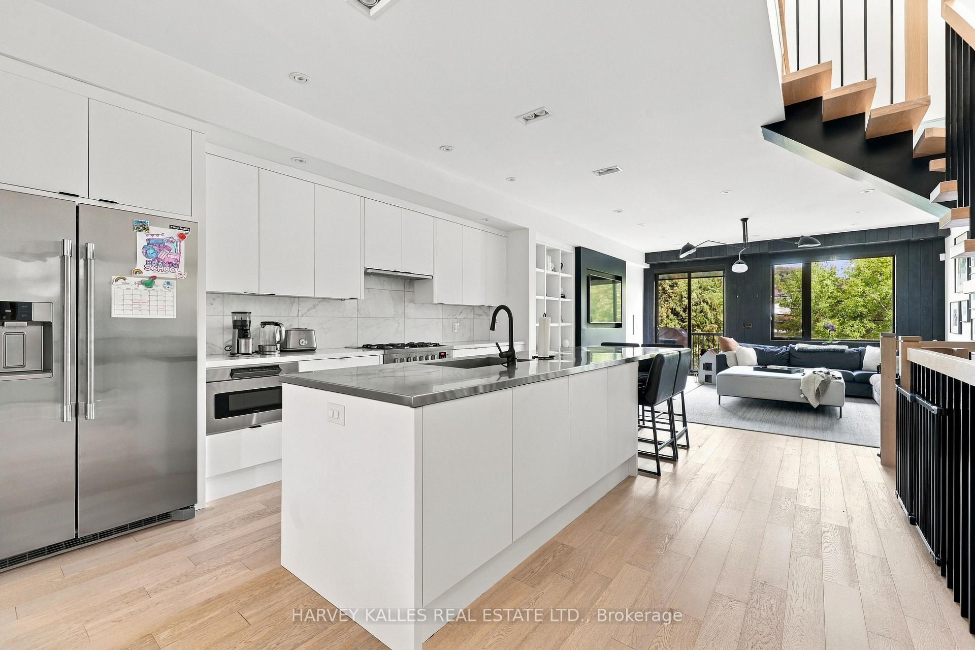 Photo 10 of 57 Roseneath Gardens, Toronto, Oakwood Village — HOMEH