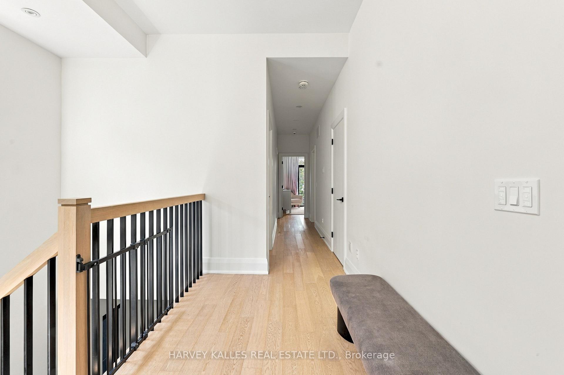 Photo 20 of 57 Roseneath Gardens, Toronto, Oakwood Village — HOMEH