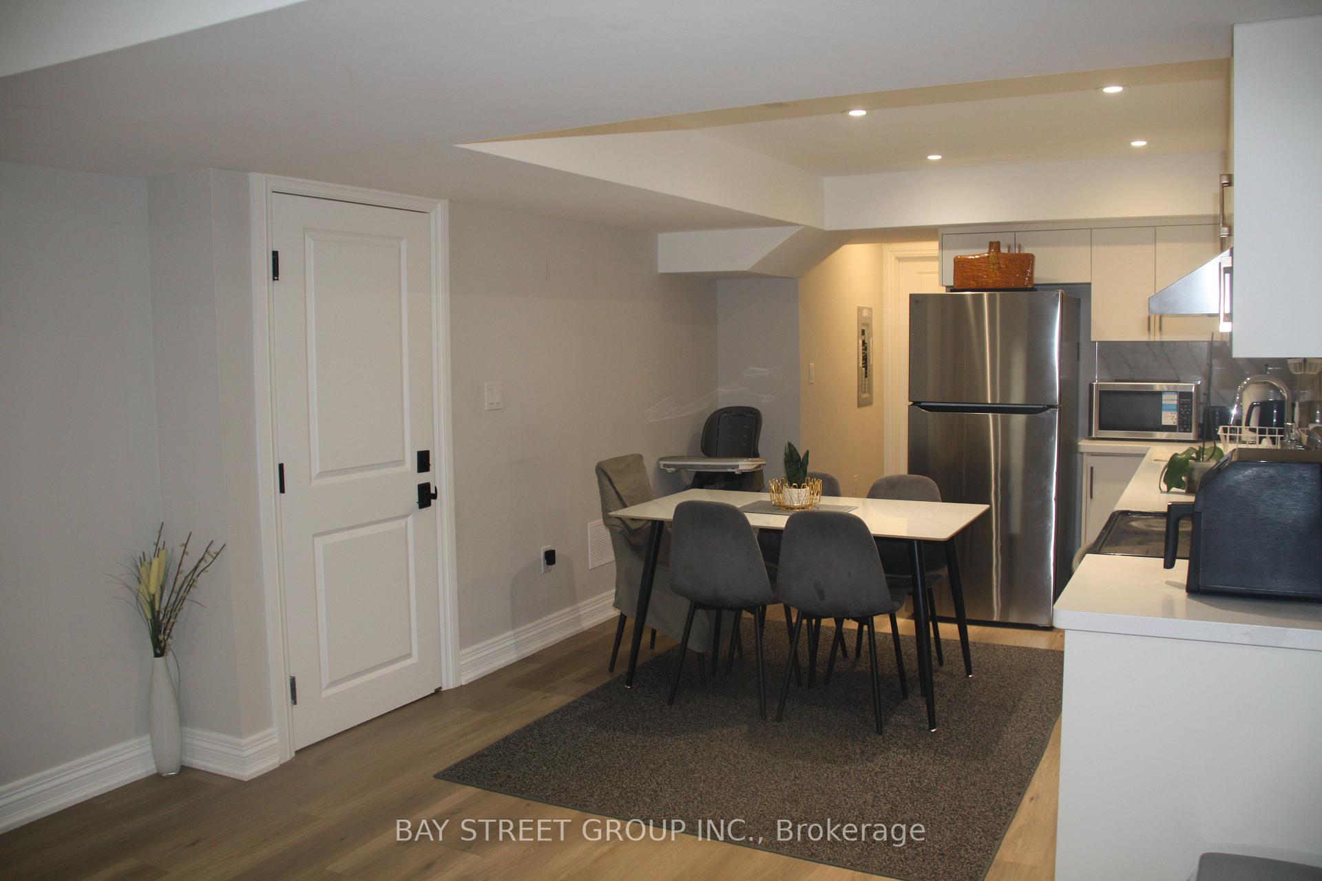 Photo 3 of Unit UNIT 2, 22 Deer Pass Road, East Gwillimbury, Sharon — HOMEH