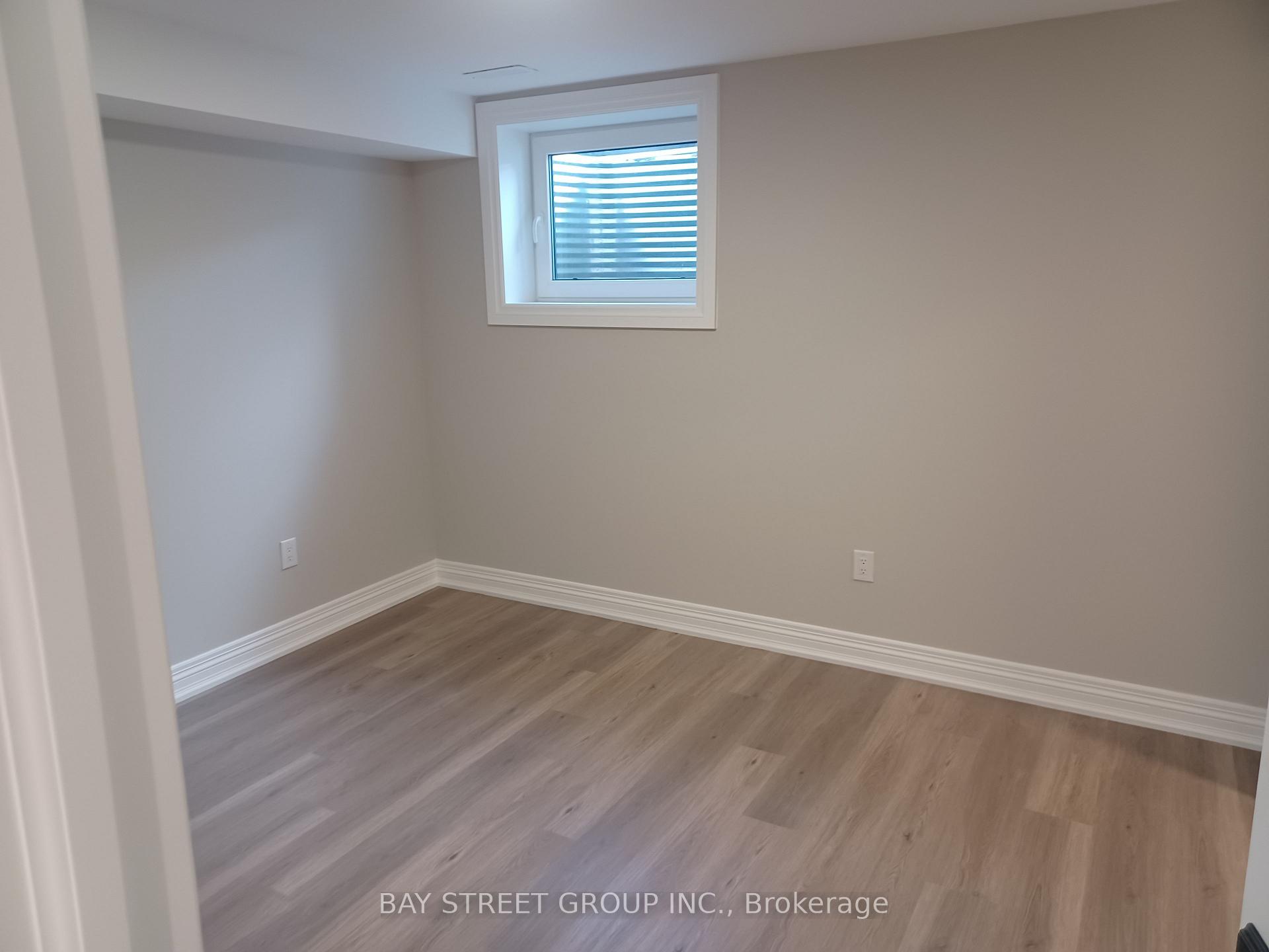 Photo 4 of Unit UNIT 2, 22 Deer Pass Road, East Gwillimbury, Sharon — HOMEH