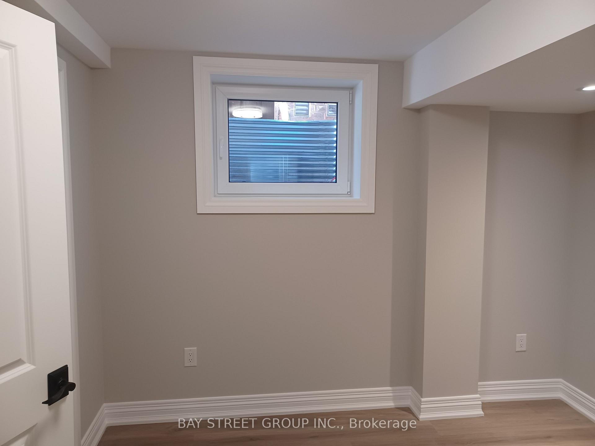 Photo 8 of Unit UNIT 2, 22 Deer Pass Road, East Gwillimbury, Sharon — HOMEH