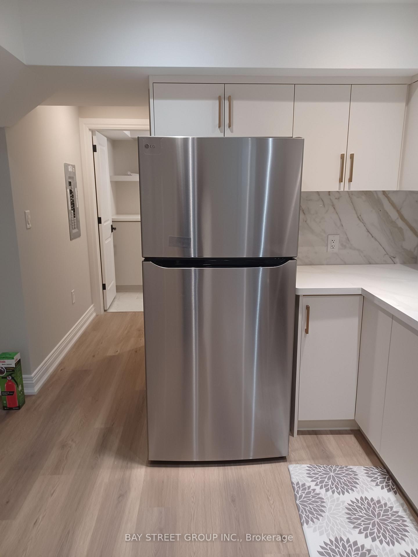 Photo 13 of Unit UNIT 2, 22 Deer Pass Road, East Gwillimbury, Sharon — HOMEH