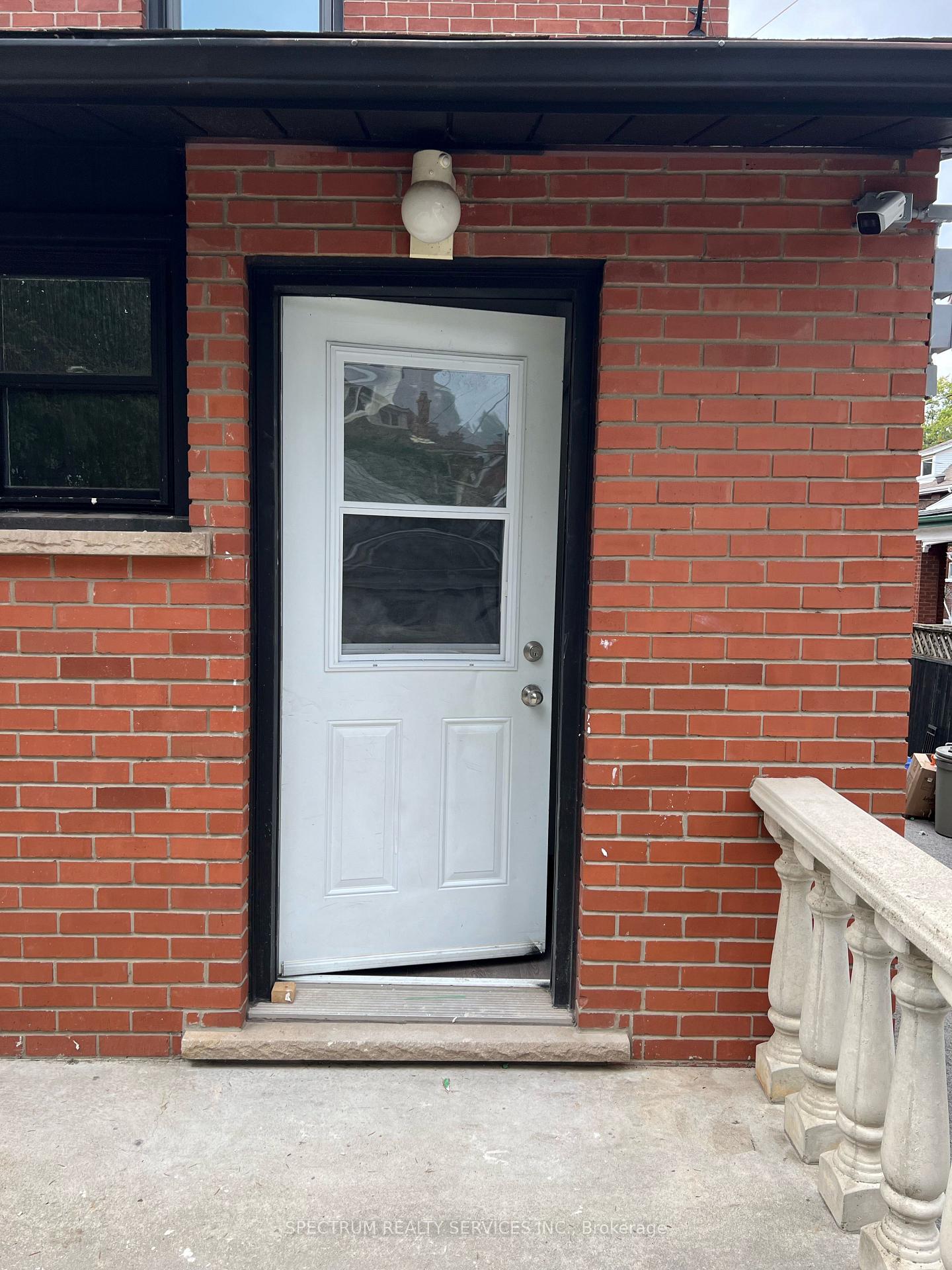 Photo 5 of Unit 2, 161 Rothsay Avenue, Hamilton, Delta — HOMEH