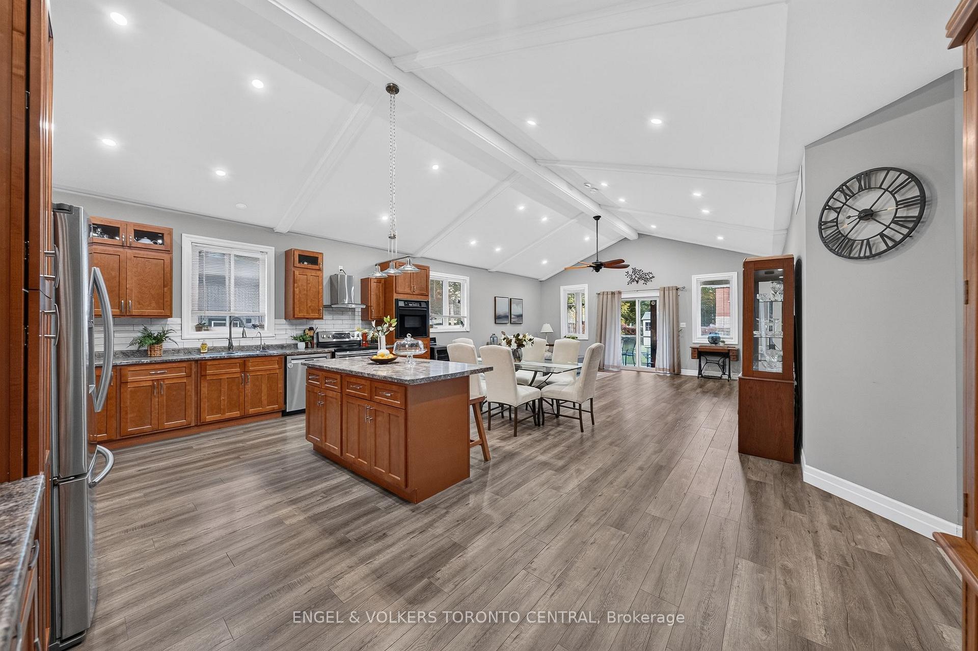 Photo 7 of 335 Turnberry Street, Huron East, Brussels — HOMEH