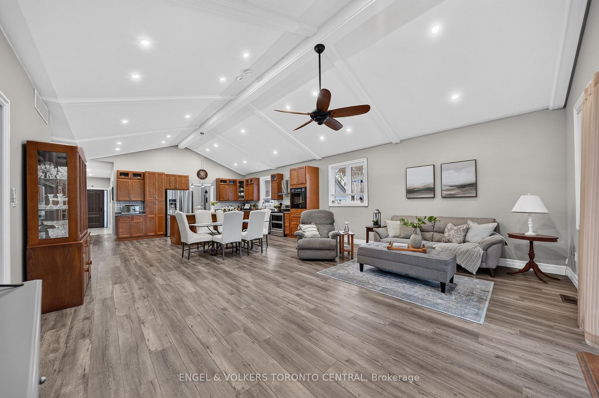 Photo 9 of 335 Turnberry Street, Huron East, Brussels — HOMEH