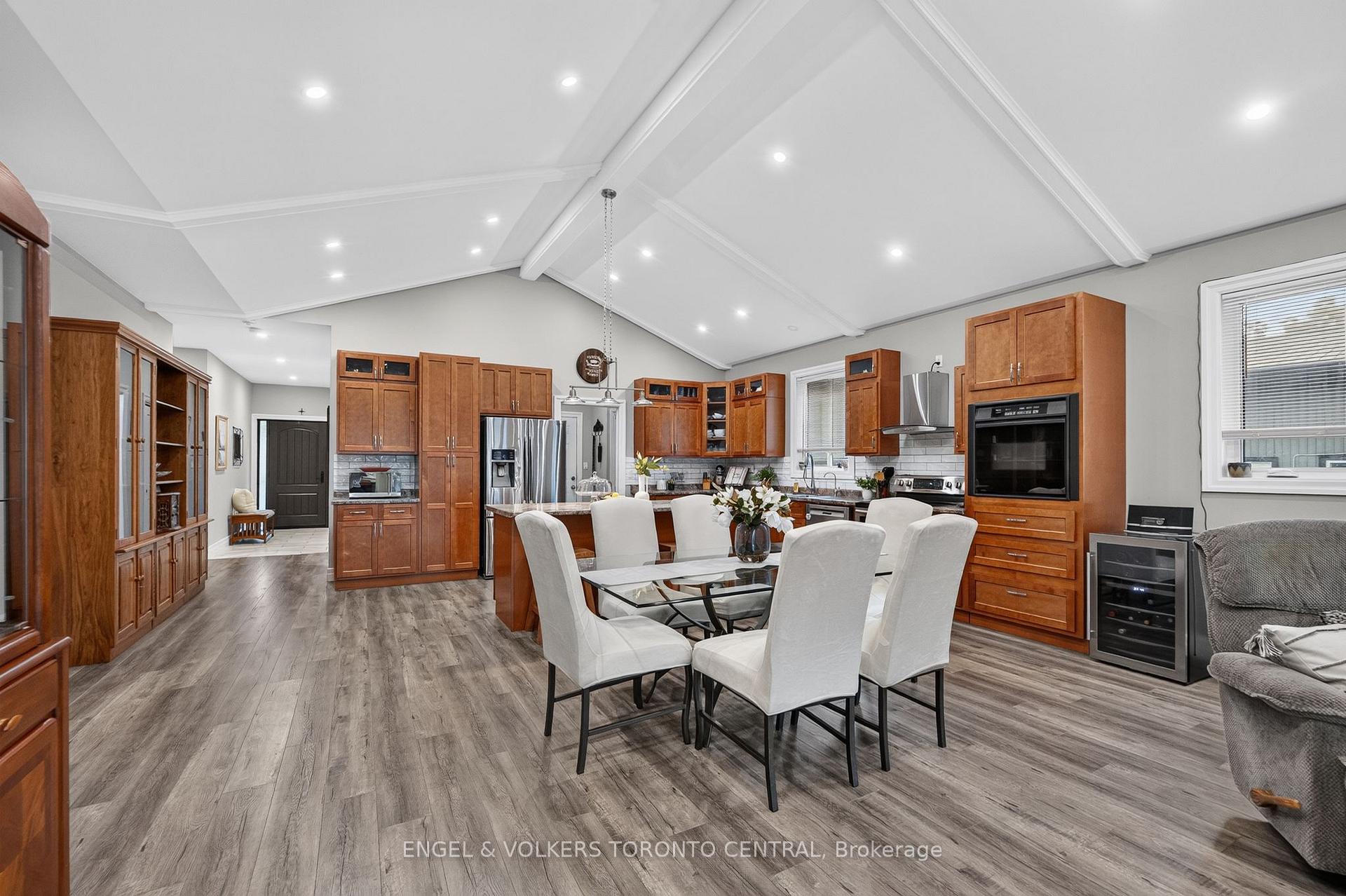 Photo 11 of 335 Turnberry Street, Huron East, Brussels — HOMEH