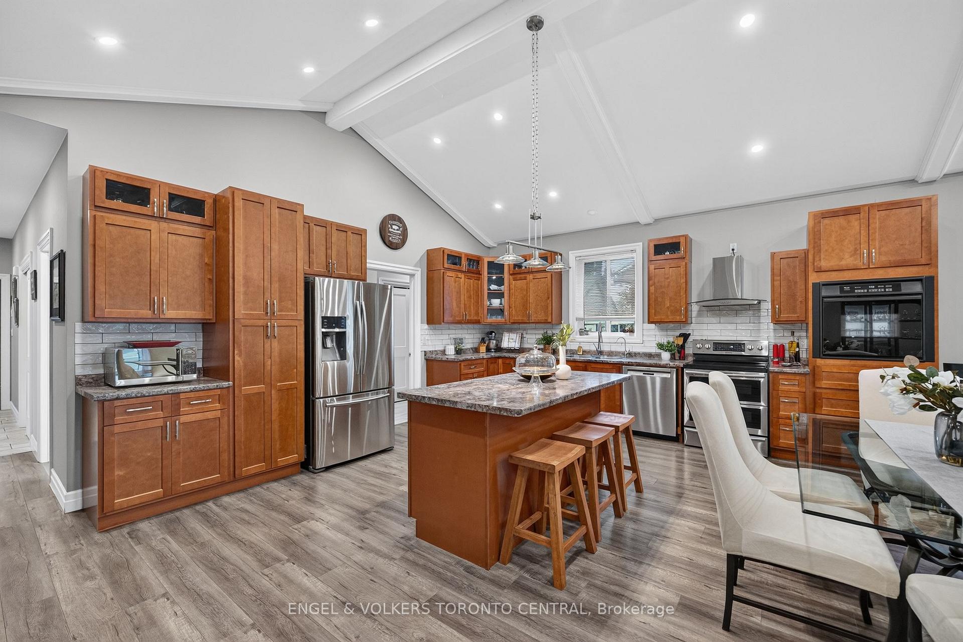 Photo 13 of 335 Turnberry Street, Huron East, Brussels — HOMEH