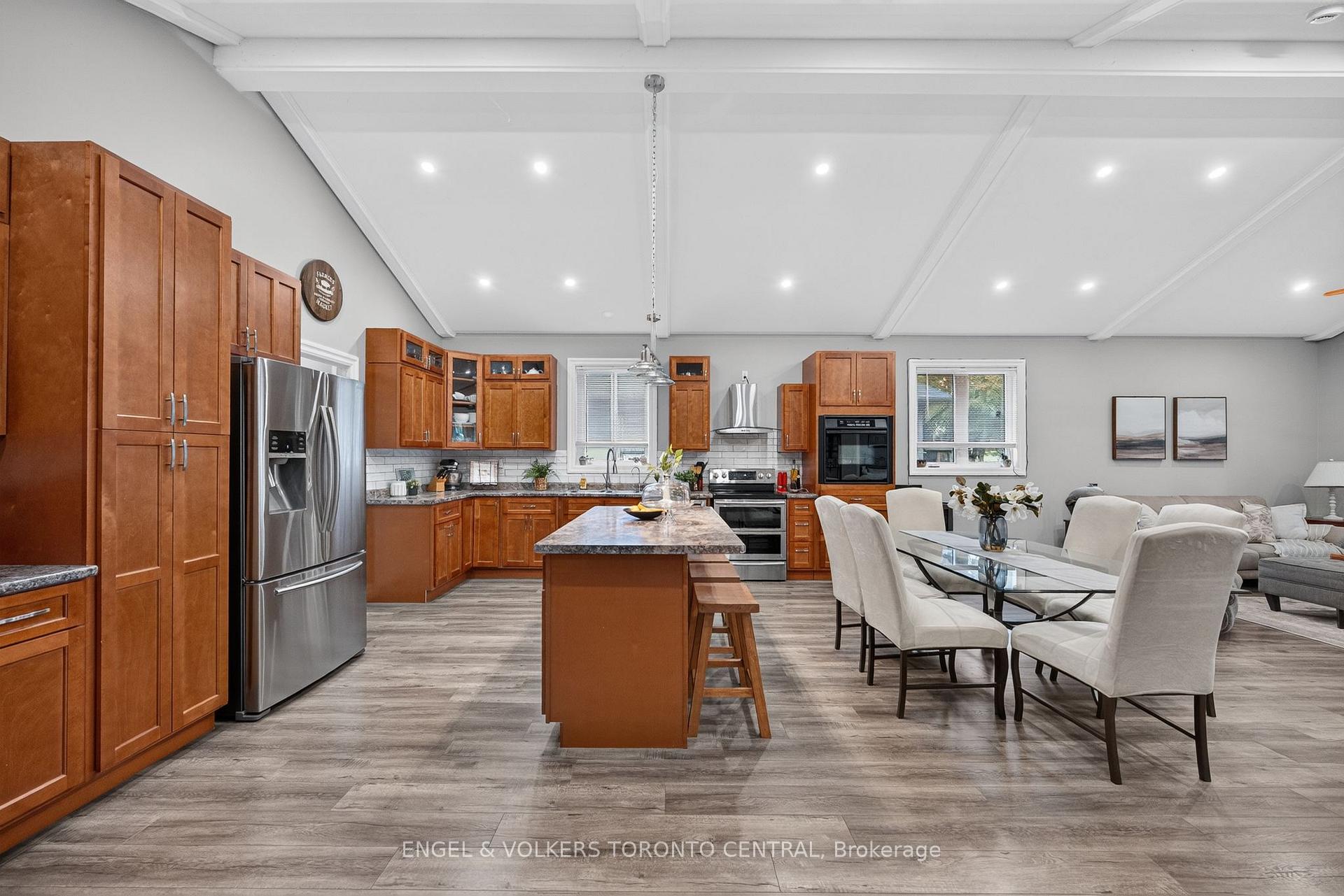 Photo 14 of 335 Turnberry Street, Huron East, Brussels — HOMEH