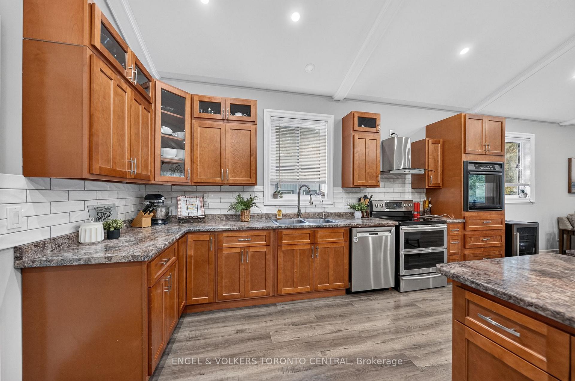 Photo 15 of 335 Turnberry Street, Huron East, Brussels — HOMEH