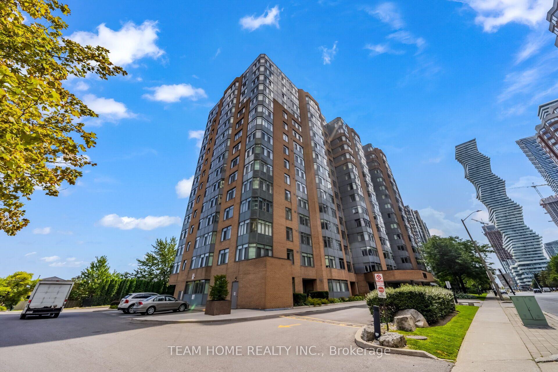 Photo 6 of Unit 604, 300 Webb Drive, Mississauga, City Centre — HOMEH