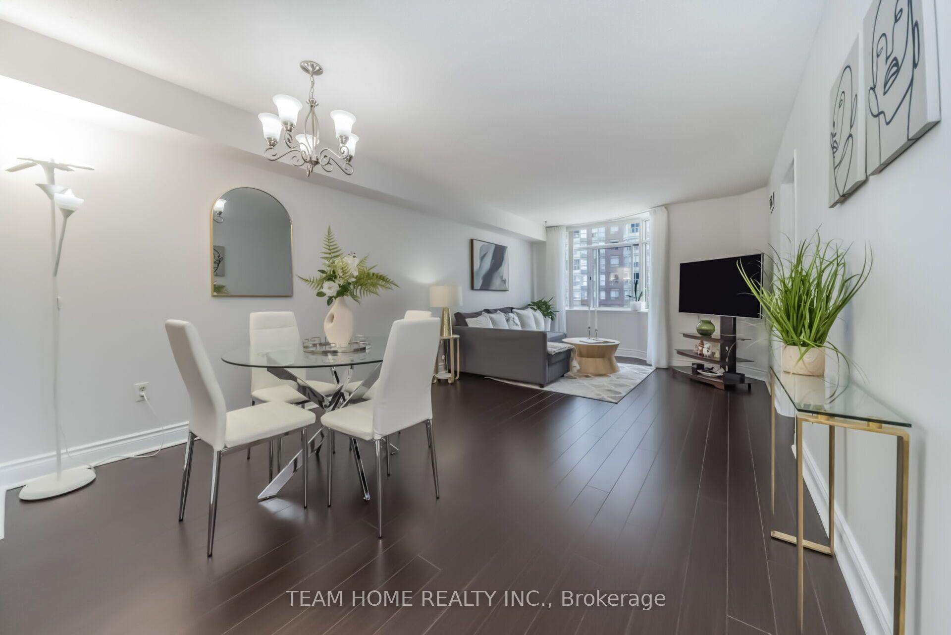 Photo 3 of Unit 604, 300 Webb Drive, Mississauga, City Centre — HOMEH